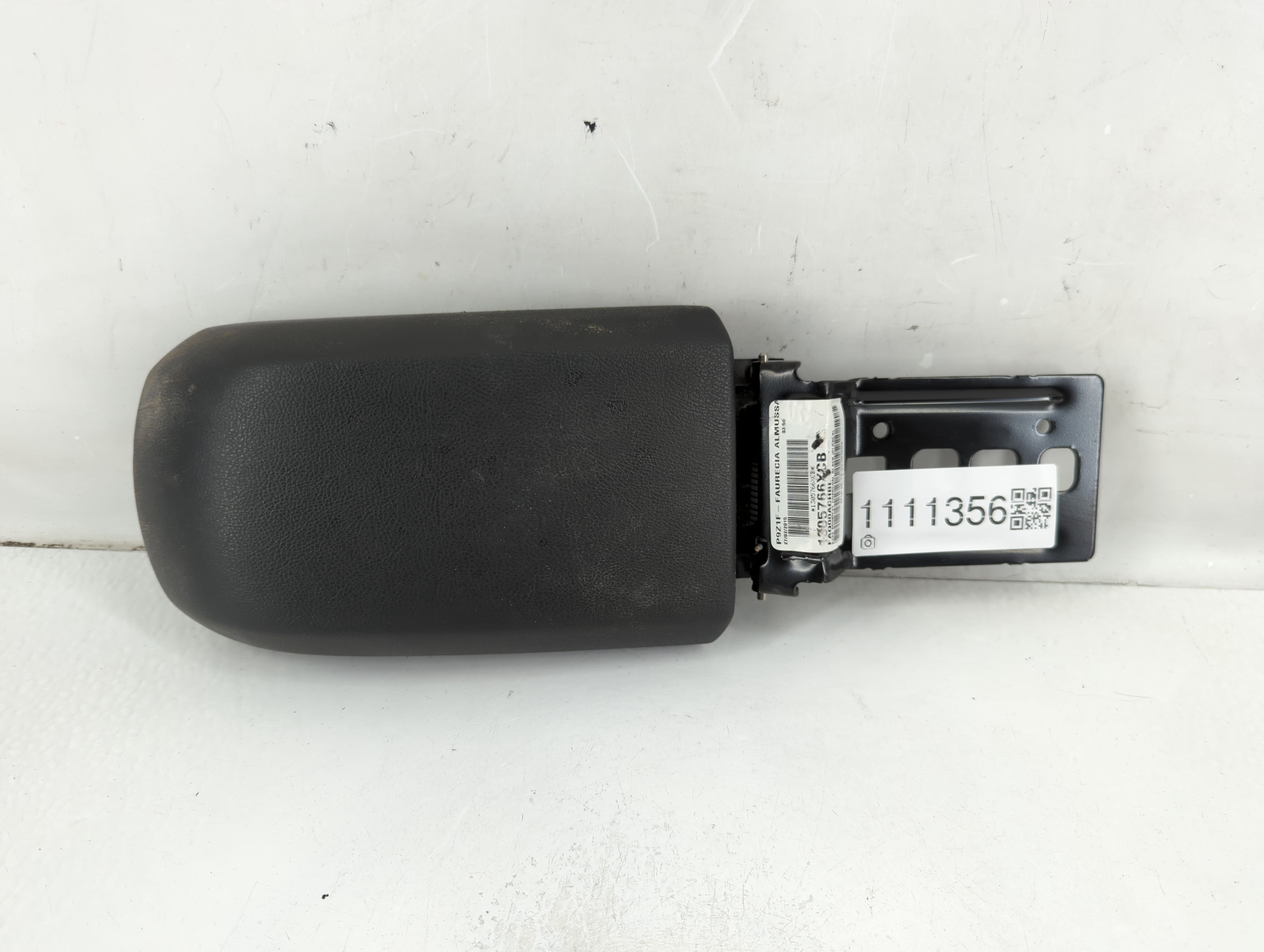 2014-2019 Ford Fiesta Center Console Armrest Cover Lid Black 1111356 - Oemusedautoparts1.com