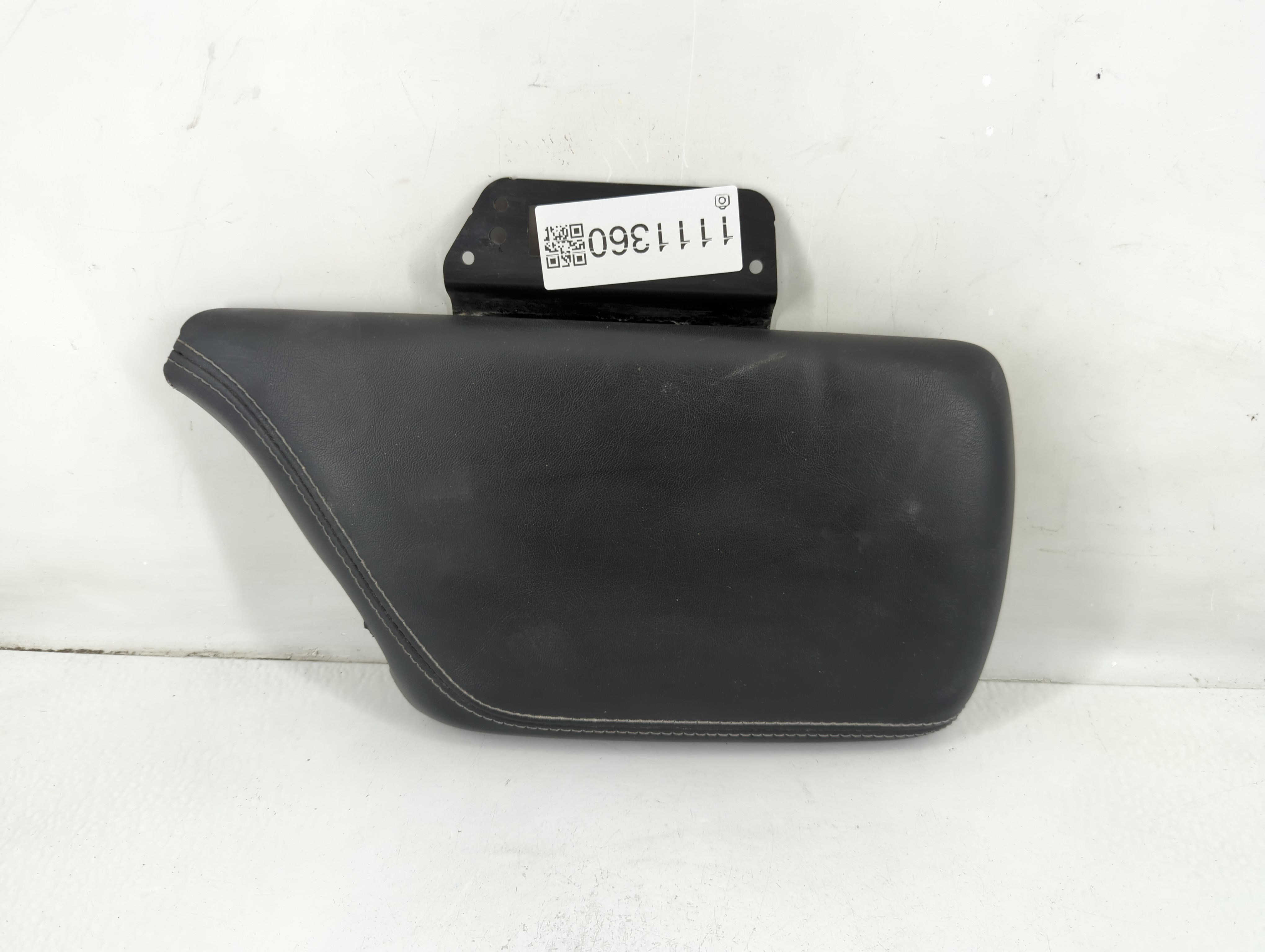 2015-2022 Dodge Challenger Center Console Armrest Cover Lid Black 1111360 - Oemusedautoparts1.com