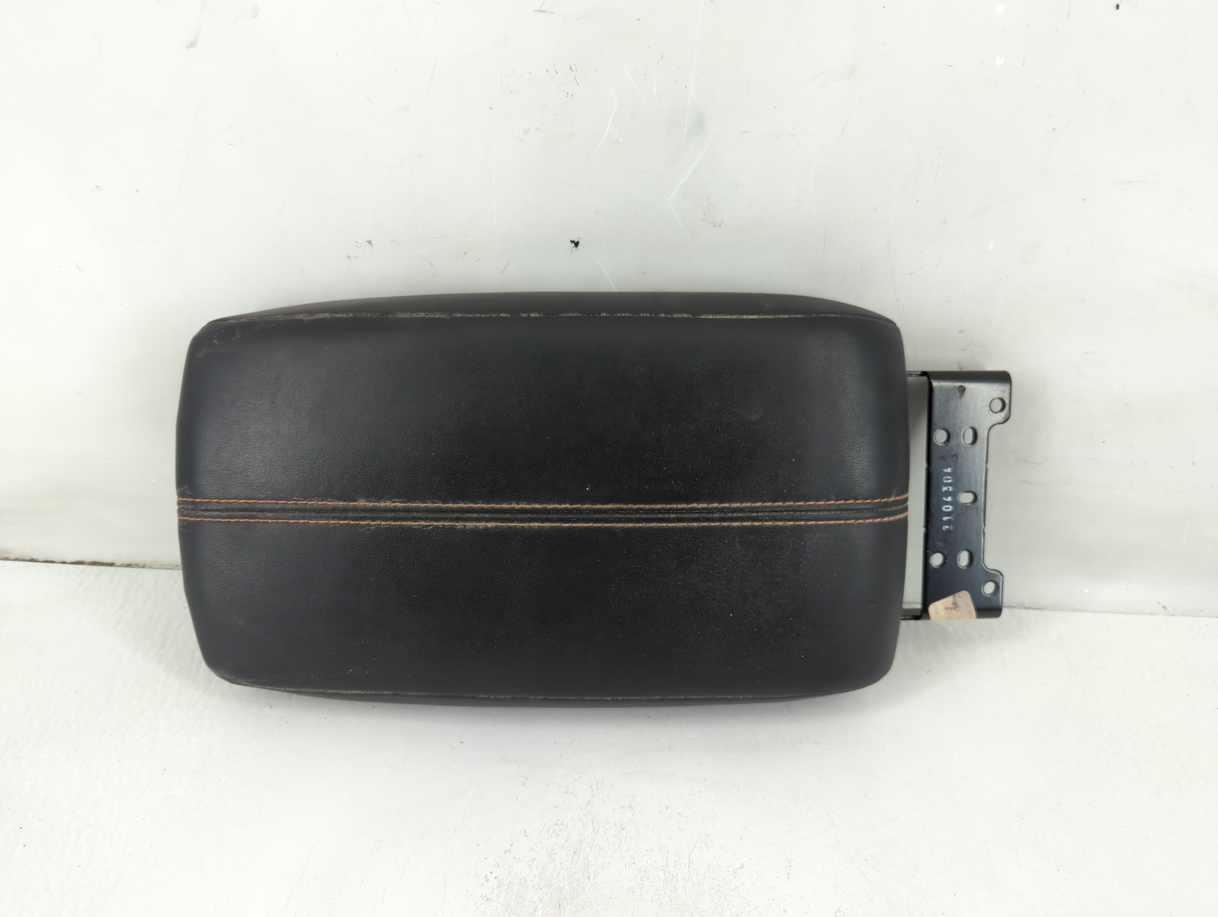 2020-2022 Nissan Sentra Center Console Armrest Cover Lid Black 1111364 - Oemusedautoparts1.com