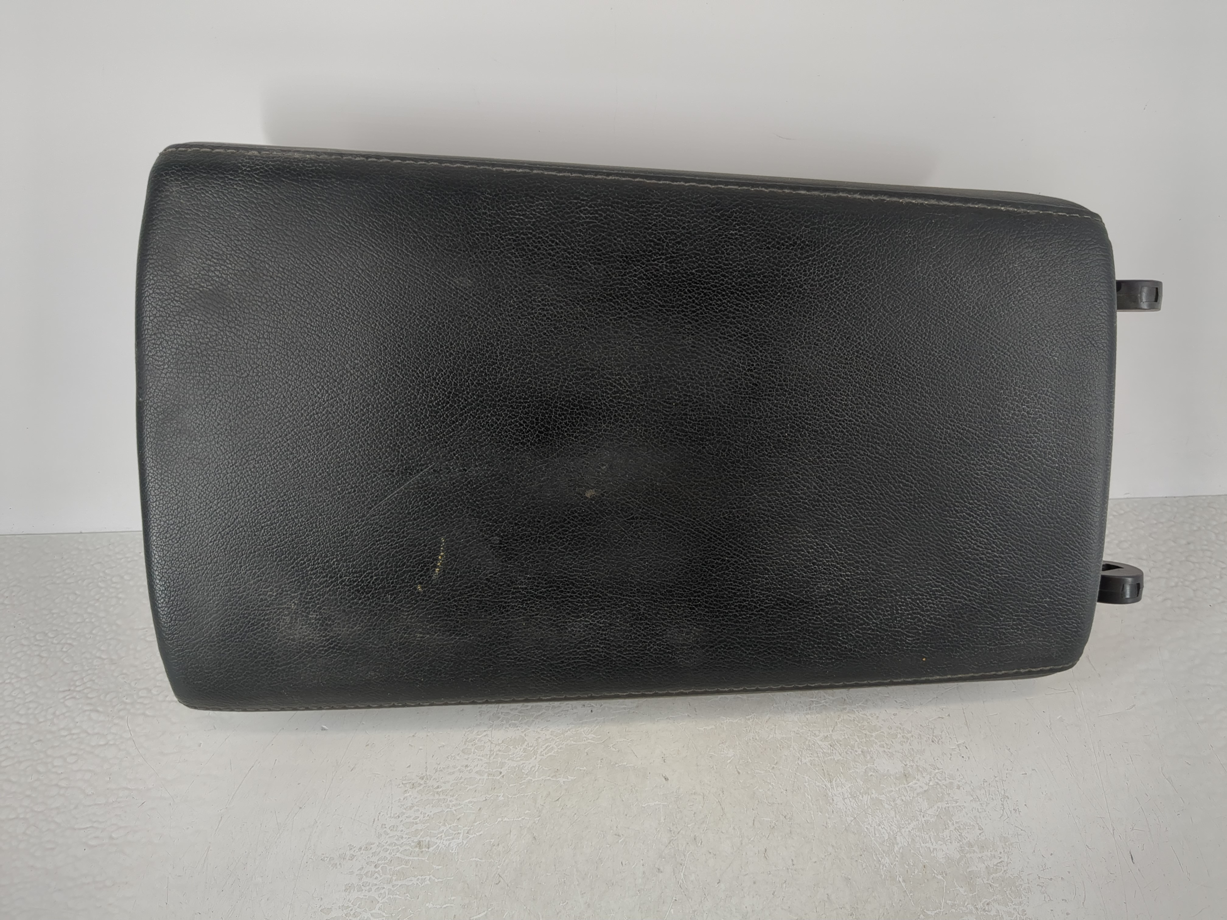 2018-2020 Honda Accord Center Console Armrest Cover Lid Black 1111375 - Oemusedautoparts1.com