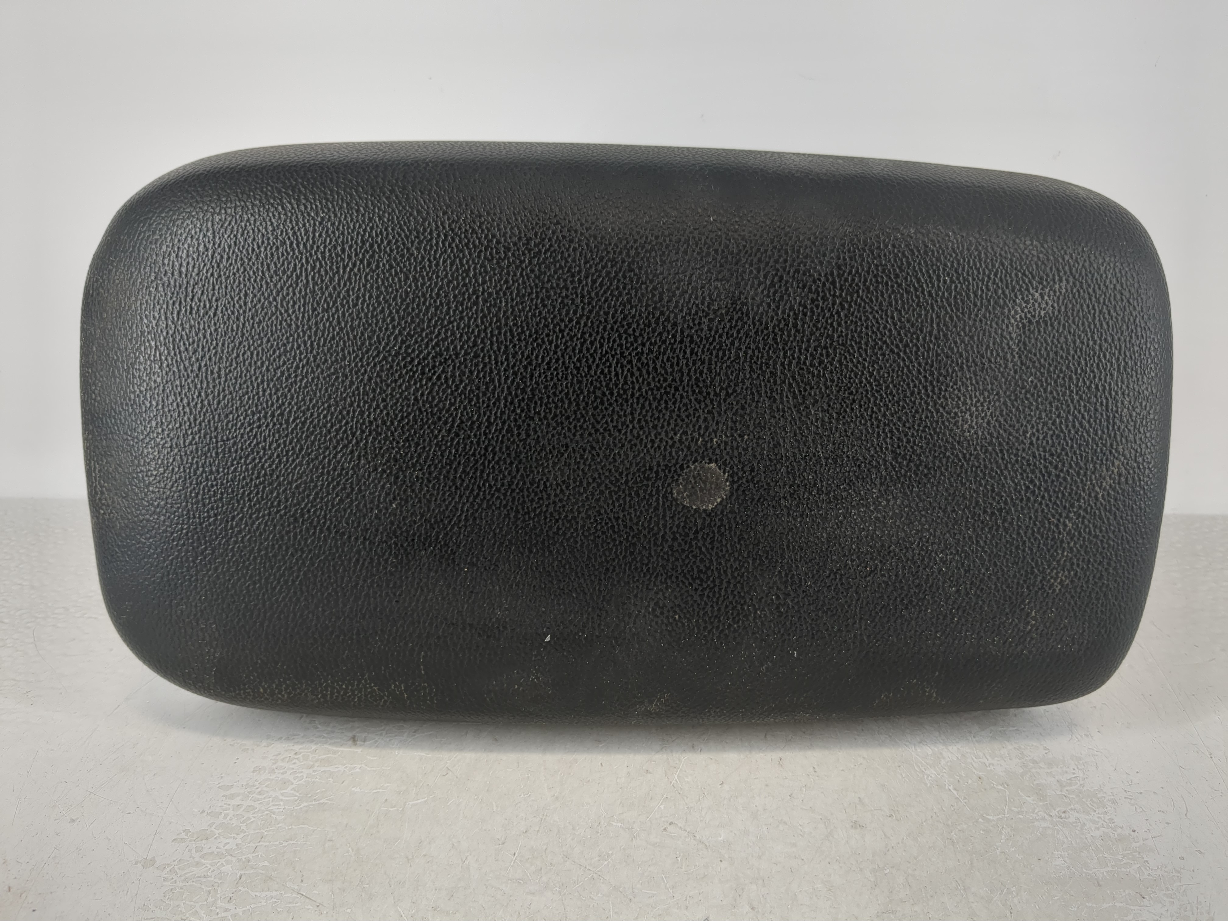 2019-2022 Kia Forte Center Console Armrest Cover Lid Black 1111383 - Oemusedautoparts1.com