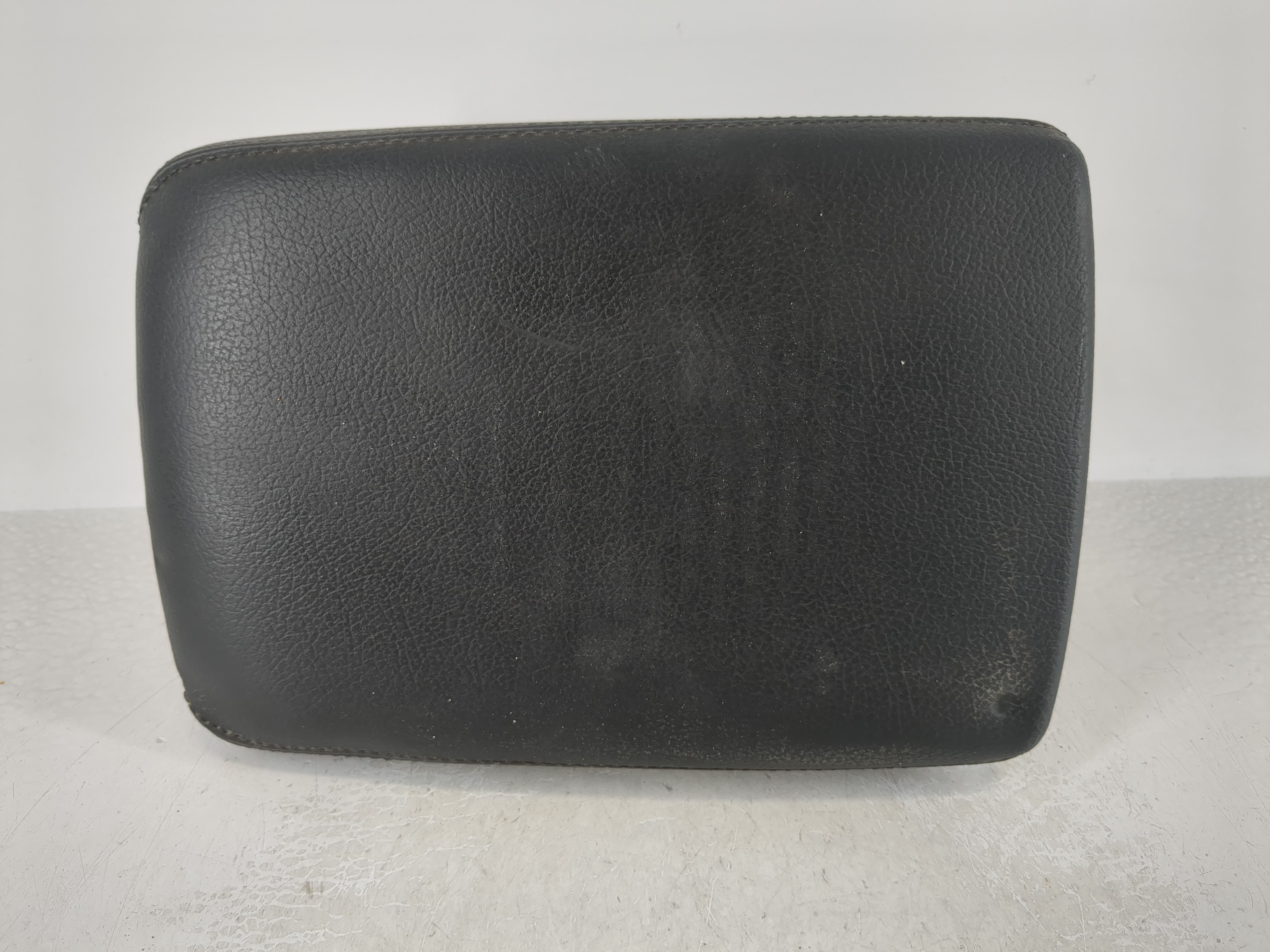 2017-2021 Audi A4 Center Console Armrest Cover Lid Black 1111386 - Oemusedautoparts1.com