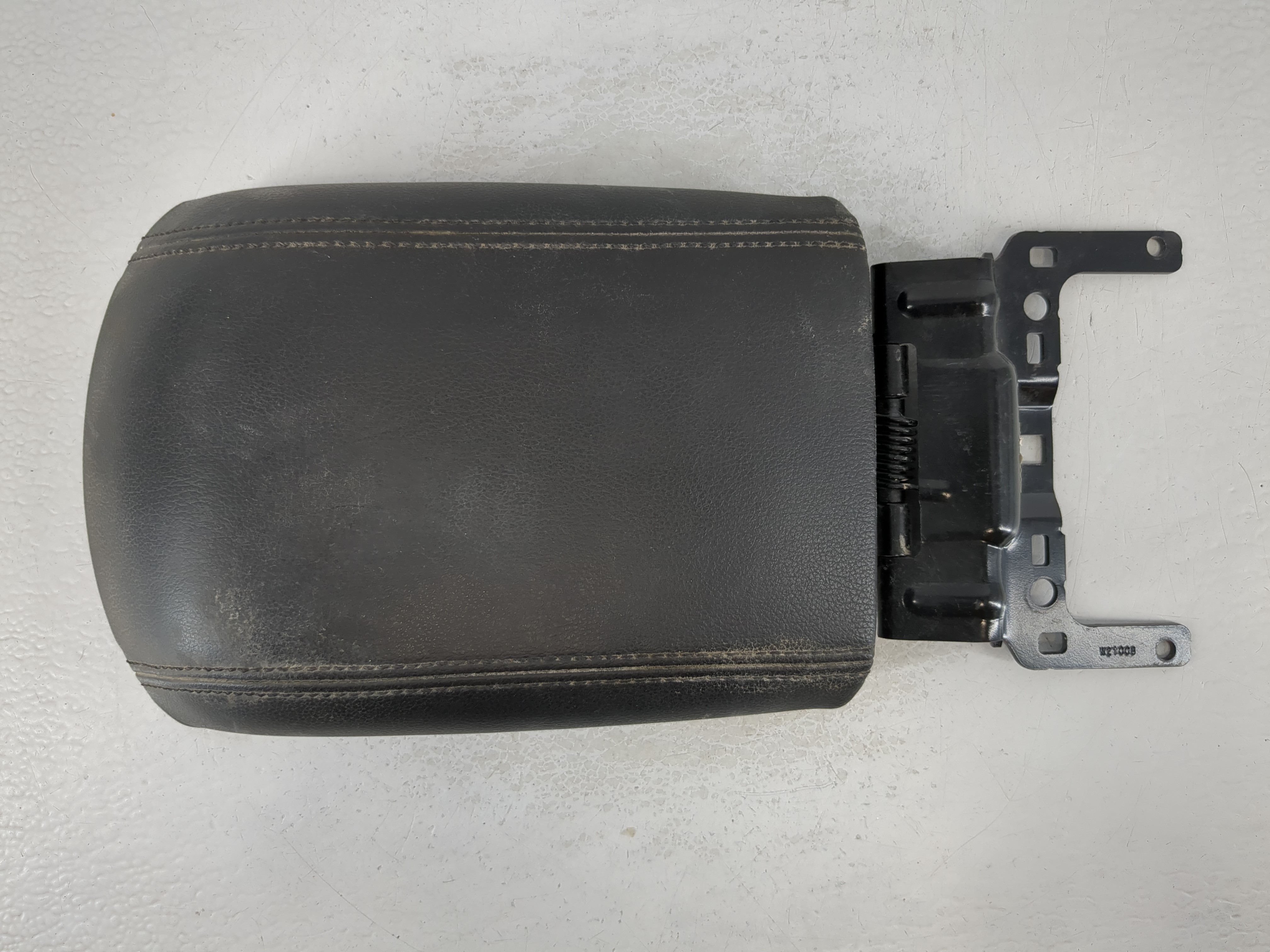 2013-2016 Ford Escape Center Console Armrest Cover Lid Black 1111389 - Oemusedautoparts1.com
