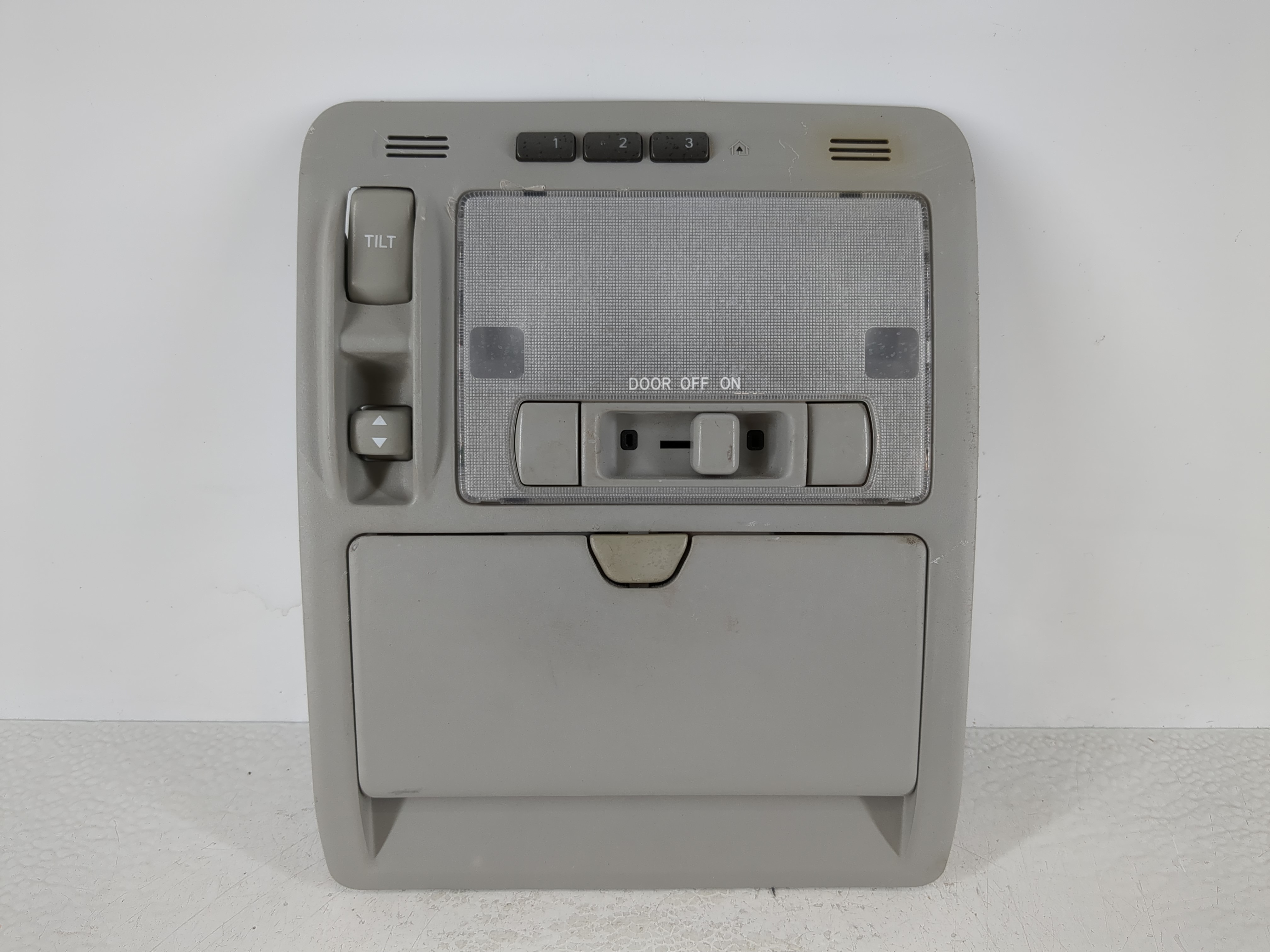 2009 Lexus Rx350 Overhead Roof Console 1111408 - Oemusedautoparts1.com