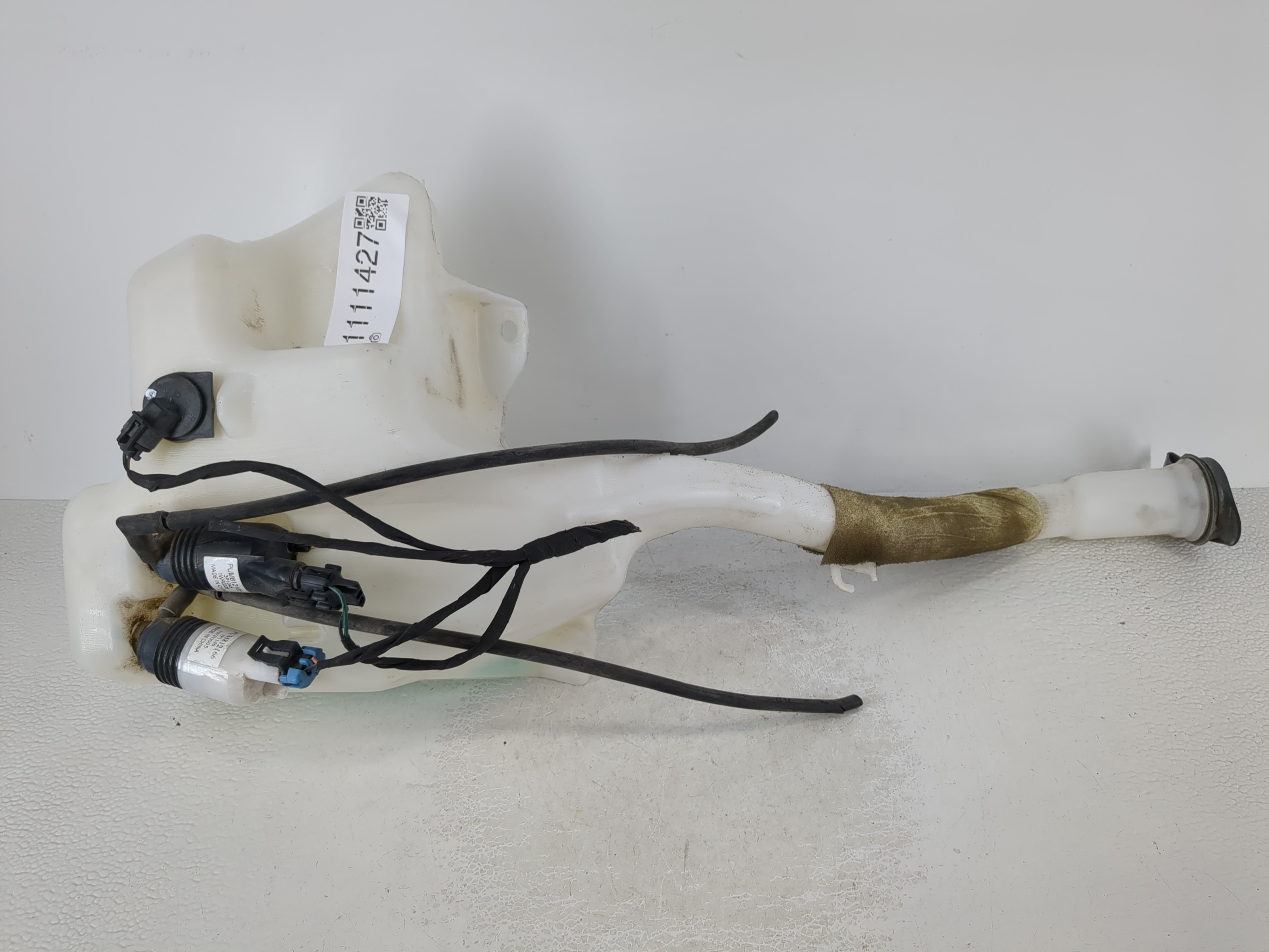 Picture of 2010-2017 Buick Enclave Windshield Washer Fluid Reservoir Bottle Oem 1111427