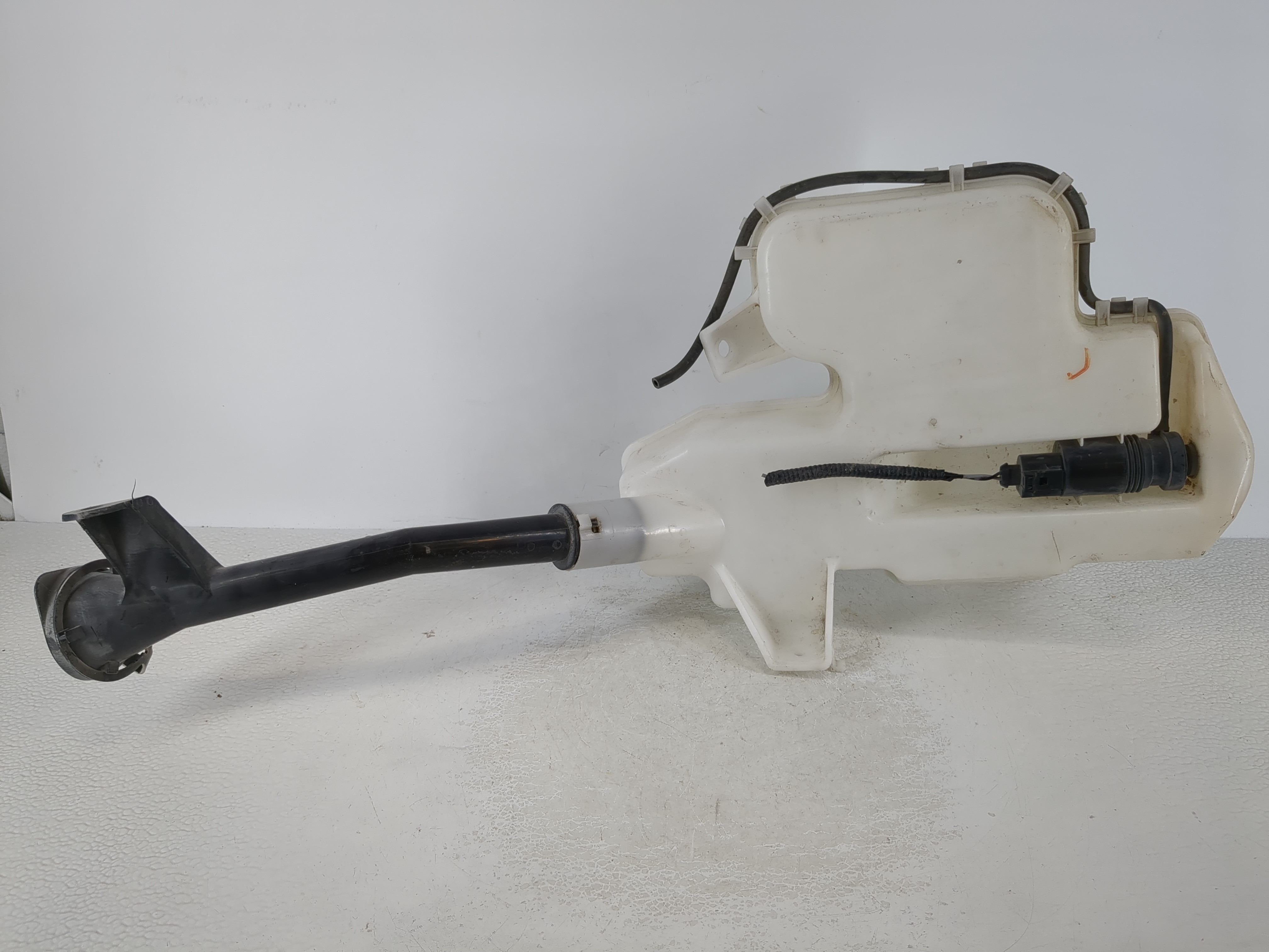 2015-2020 Acura Tlx Windshield Washer Fluid Reservoir Bottle Oem 1111428 - Oemusedautoparts1.com
