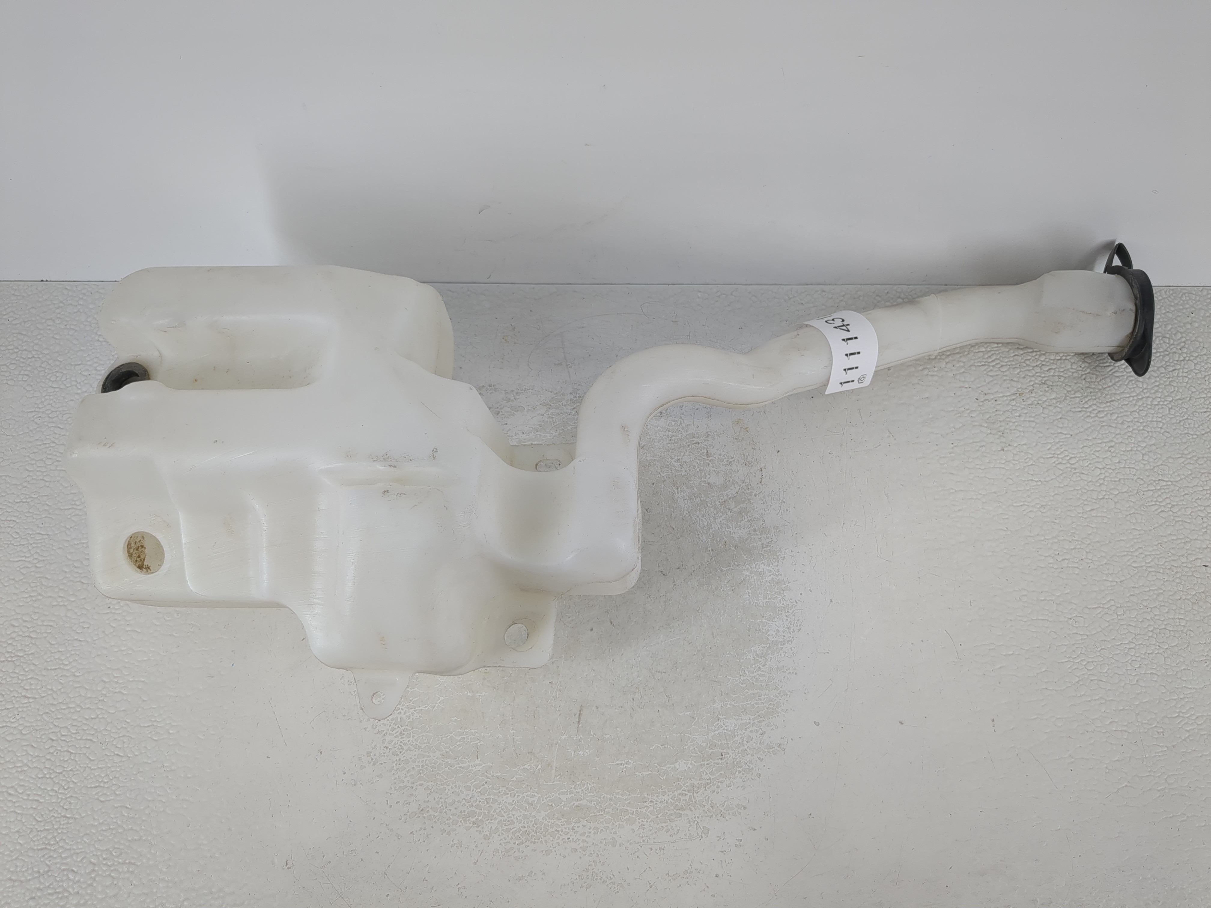 2009-2012 Ford Flex Windshield Washer Fluid Reservoir Bottle Oem 1111431 - Oemusedautoparts1.com