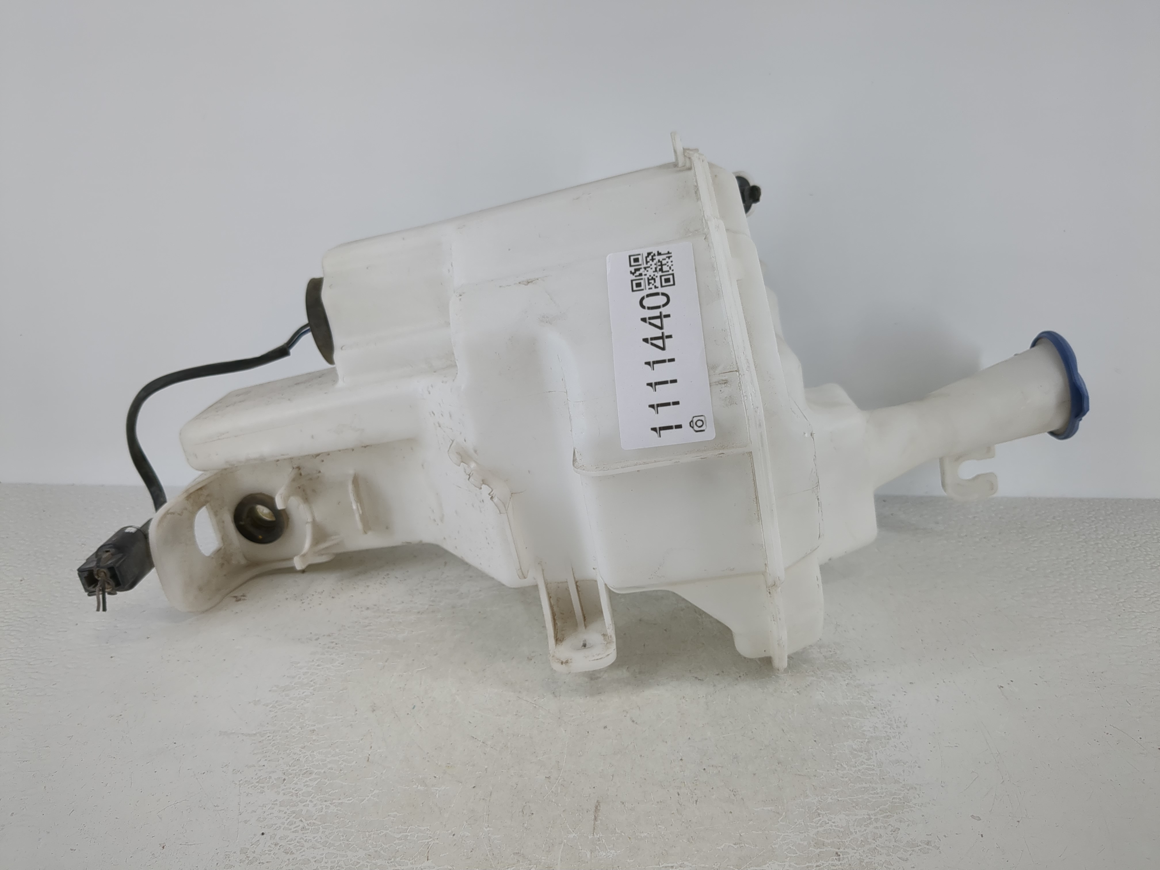 2017-2018 Kia Forte Windshield Washer Fluid Reservoir Bottle Oem 1111440 - Oemusedautoparts1.com