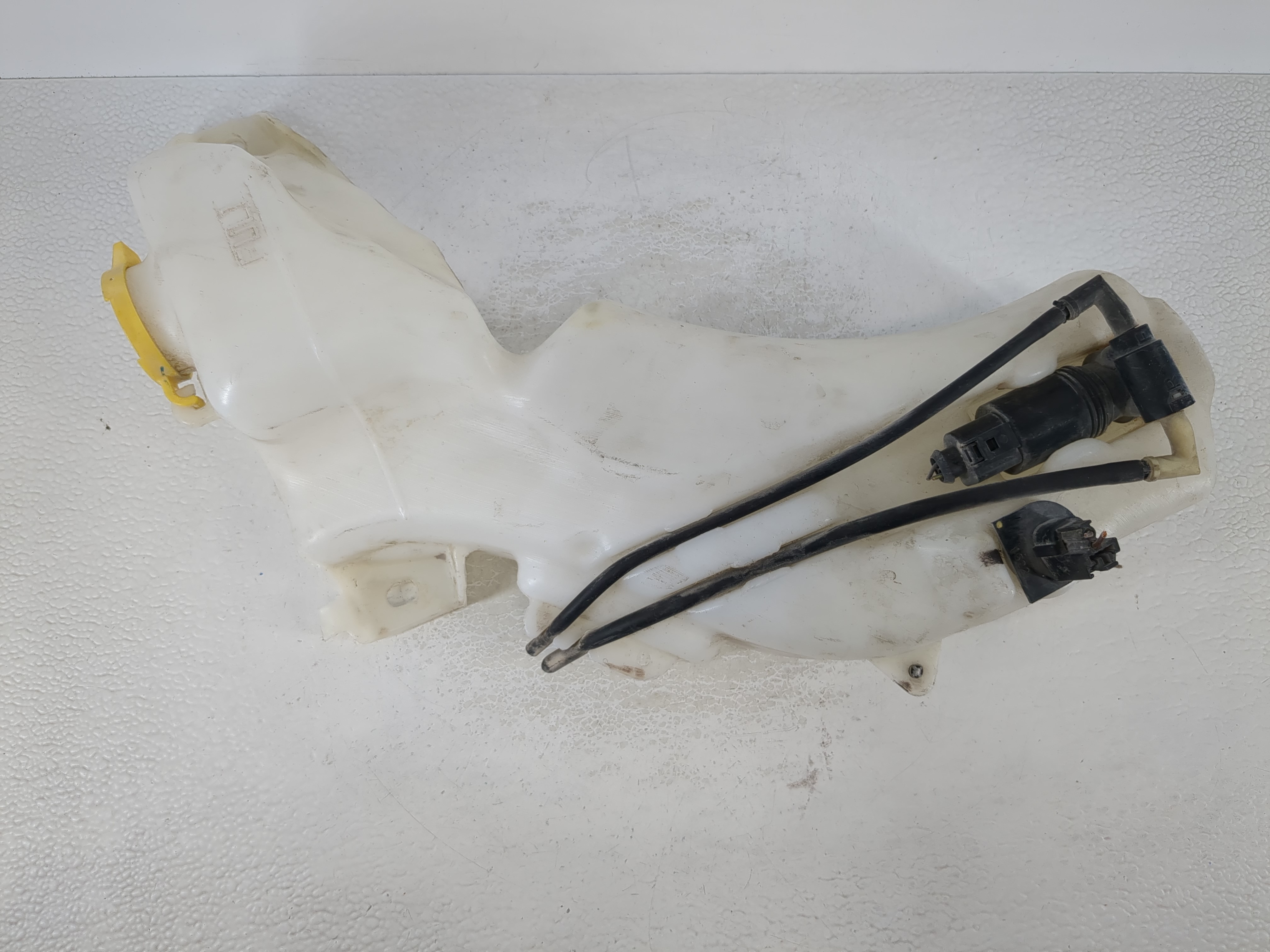2015 Dodge Journey Windshield Washer Fluid Reservoir Bottle Oem 1111445 - Oemusedautoparts1.com