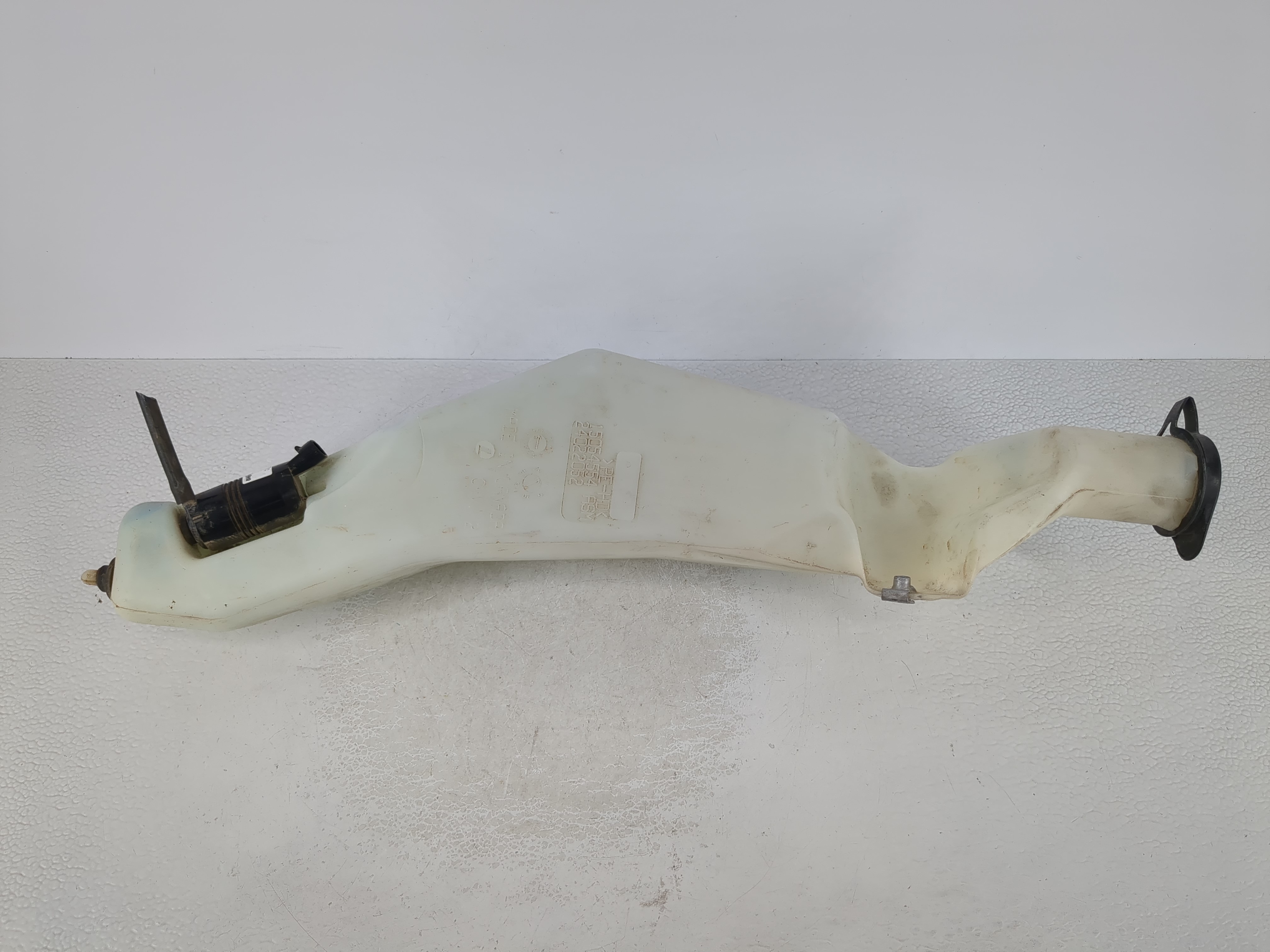 2003 Chevrolet Express 2500 Windshield Washer Fluid Reservoir Bottle Oem 1111453 - Oemusedautoparts1.com
