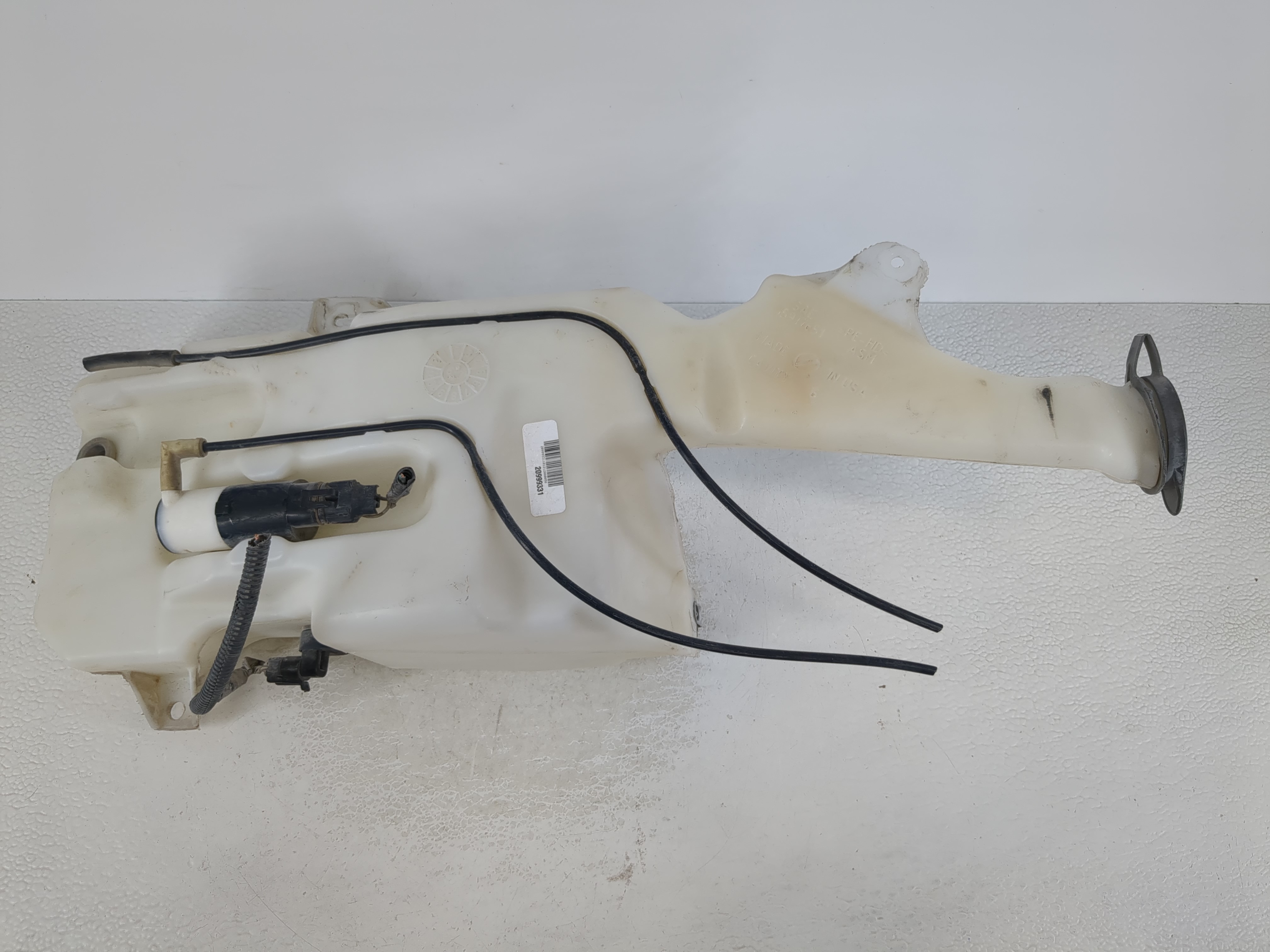 2007-2014 Chevrolet Tahoe Windshield Washer Fluid Reservoir Bottle Oem 1111457 - Oemusedautoparts1.com