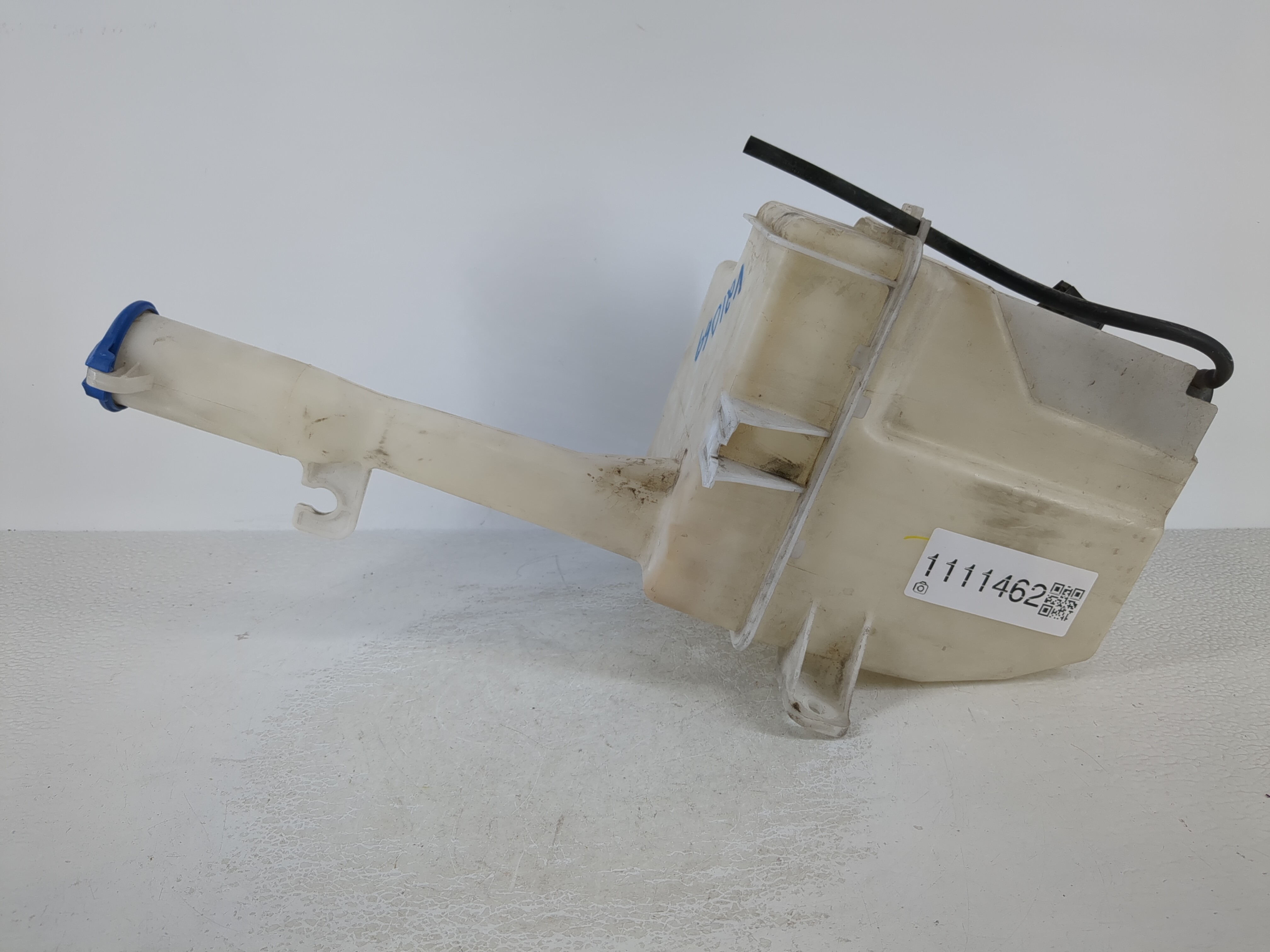 2011-2015 Hyundai Sonata Windshield Washer Fluid Reservoir Bottle Oem 1111462 - Oemusedautoparts1.com
