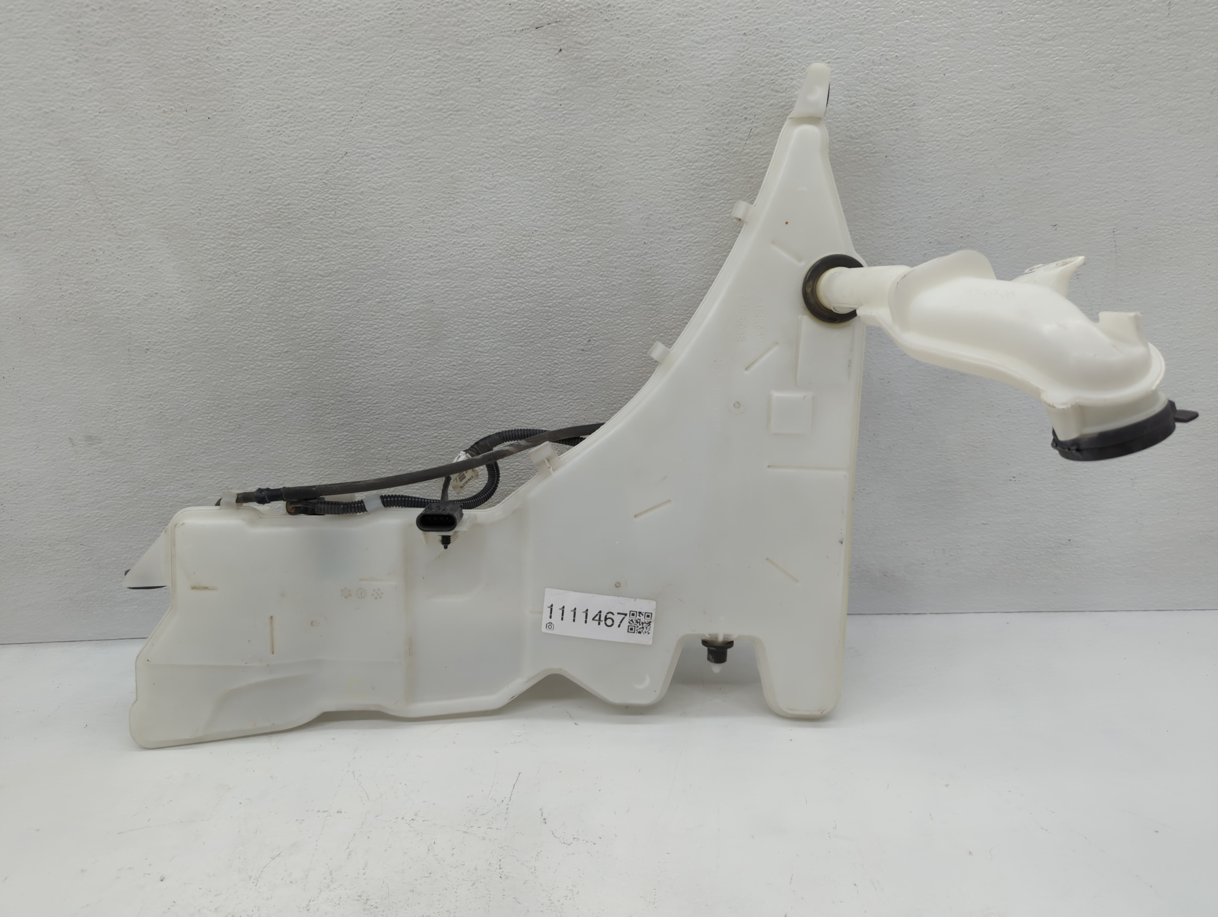 2014-2015 Cadillac Cts Windshield Washer Fluid Reservoir Bottle Oem 1111467 - Oemusedautoparts1.com