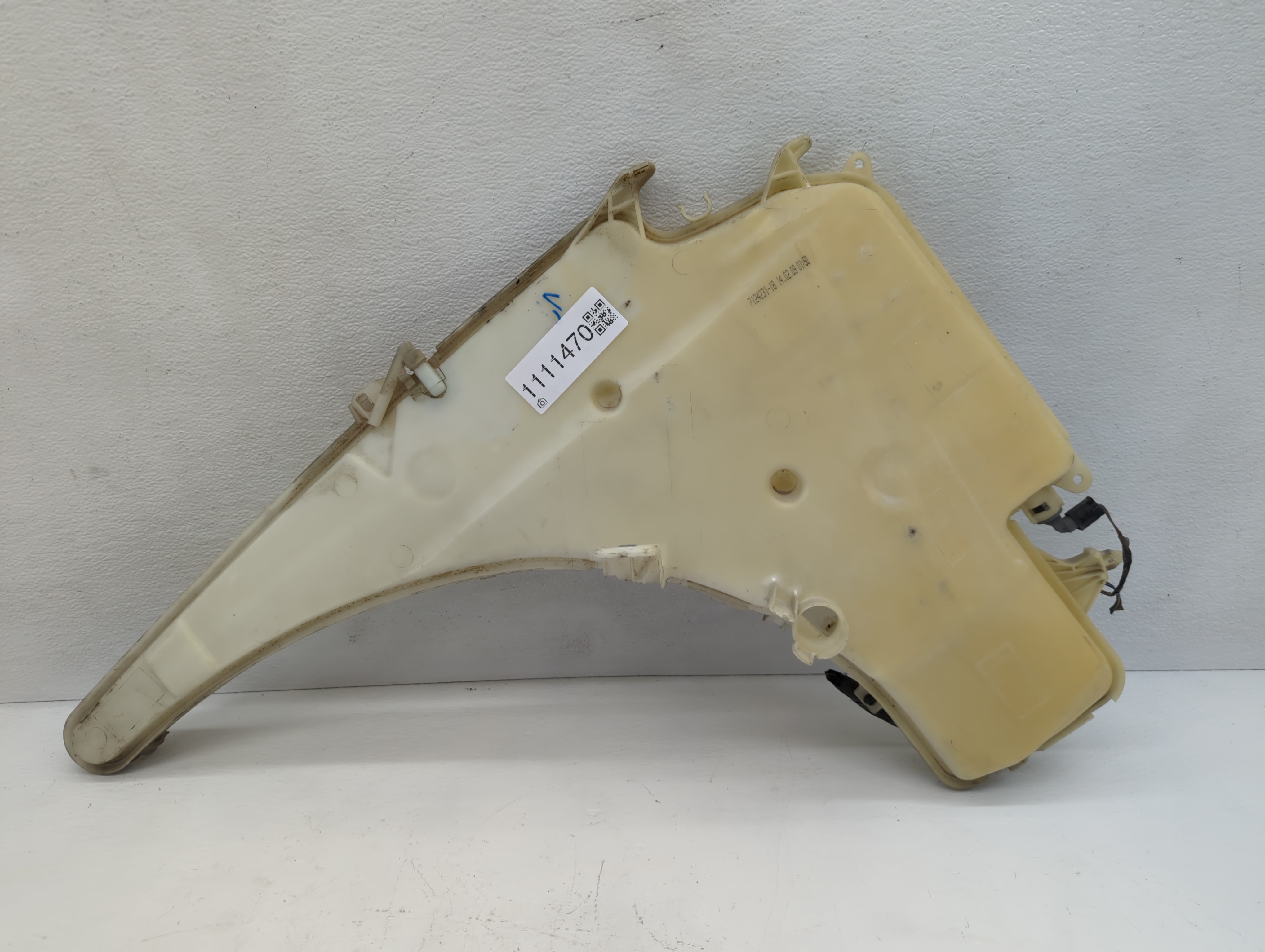 2007-2013 Bmw 328i Windshield Washer Fluid Reservoir Bottle Oem 1111470 - Oemusedautoparts1.com