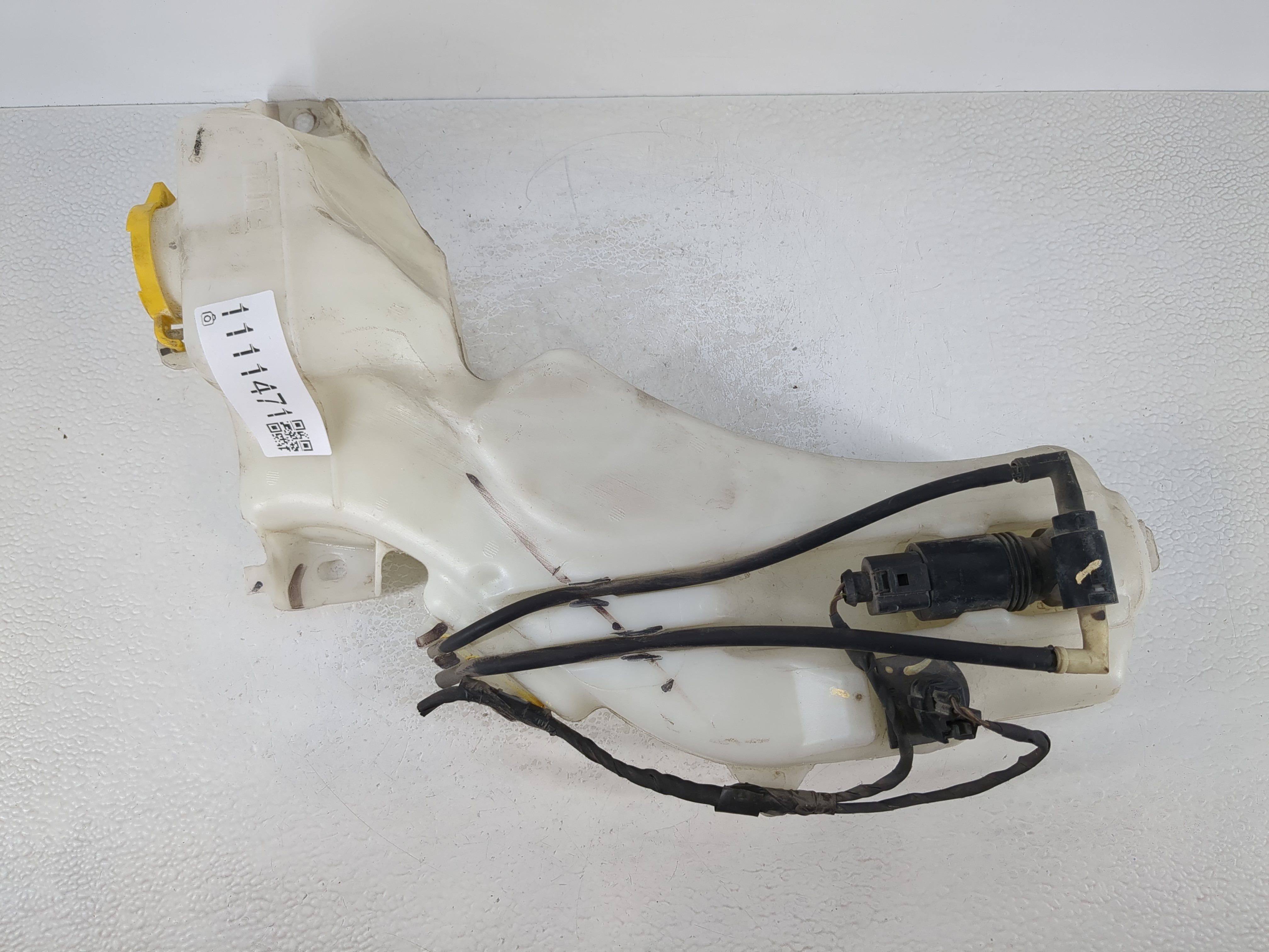 2014 Dodge Journey Windshield Washer Fluid Reservoir Bottle Oem 1111471 - Oemusedautoparts1.com