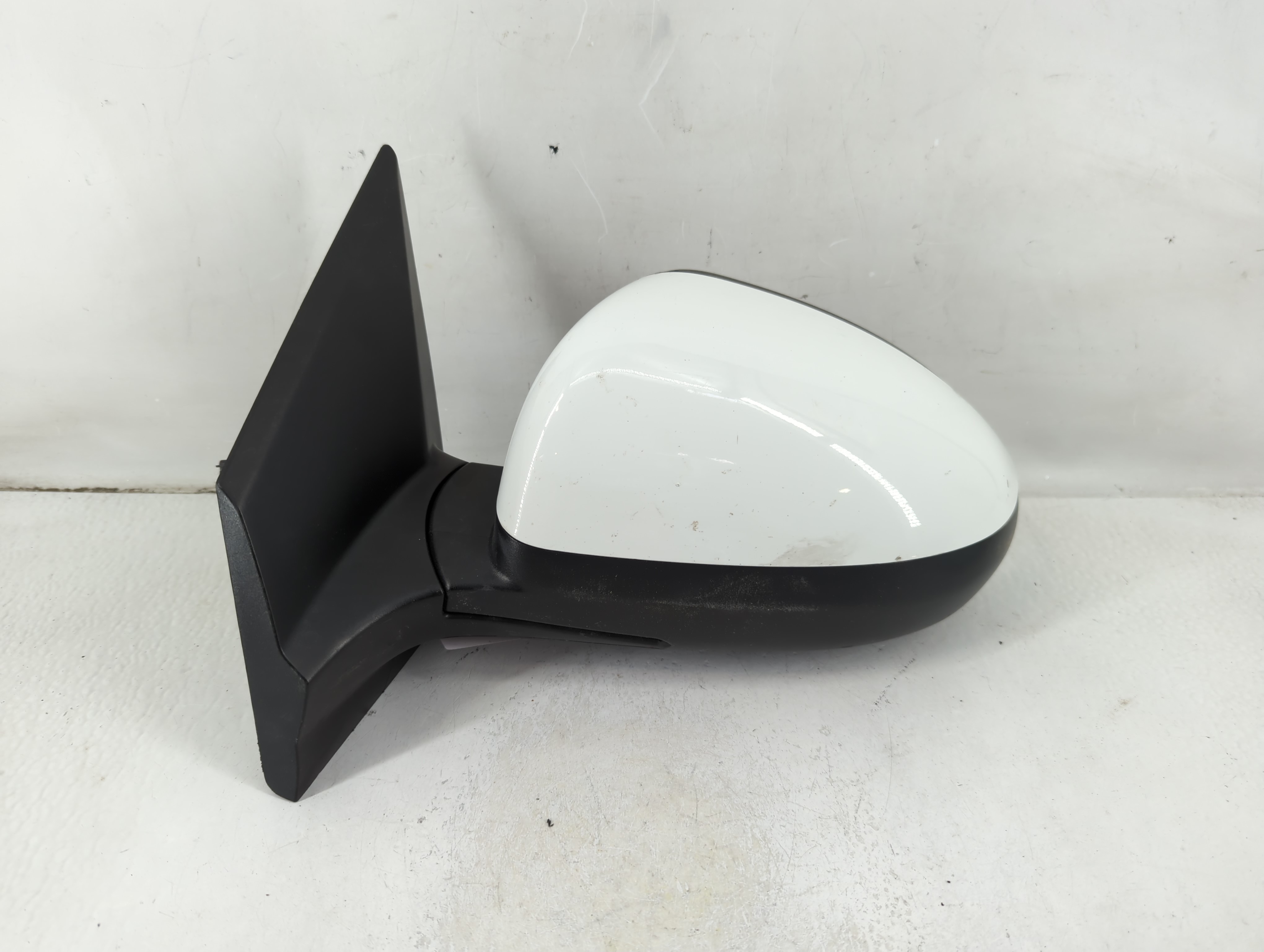 2012-2019 Chevrolet Sonic Driver Left Side View Power Door Mirror White 1111475 - Oemusedautoparts1.com