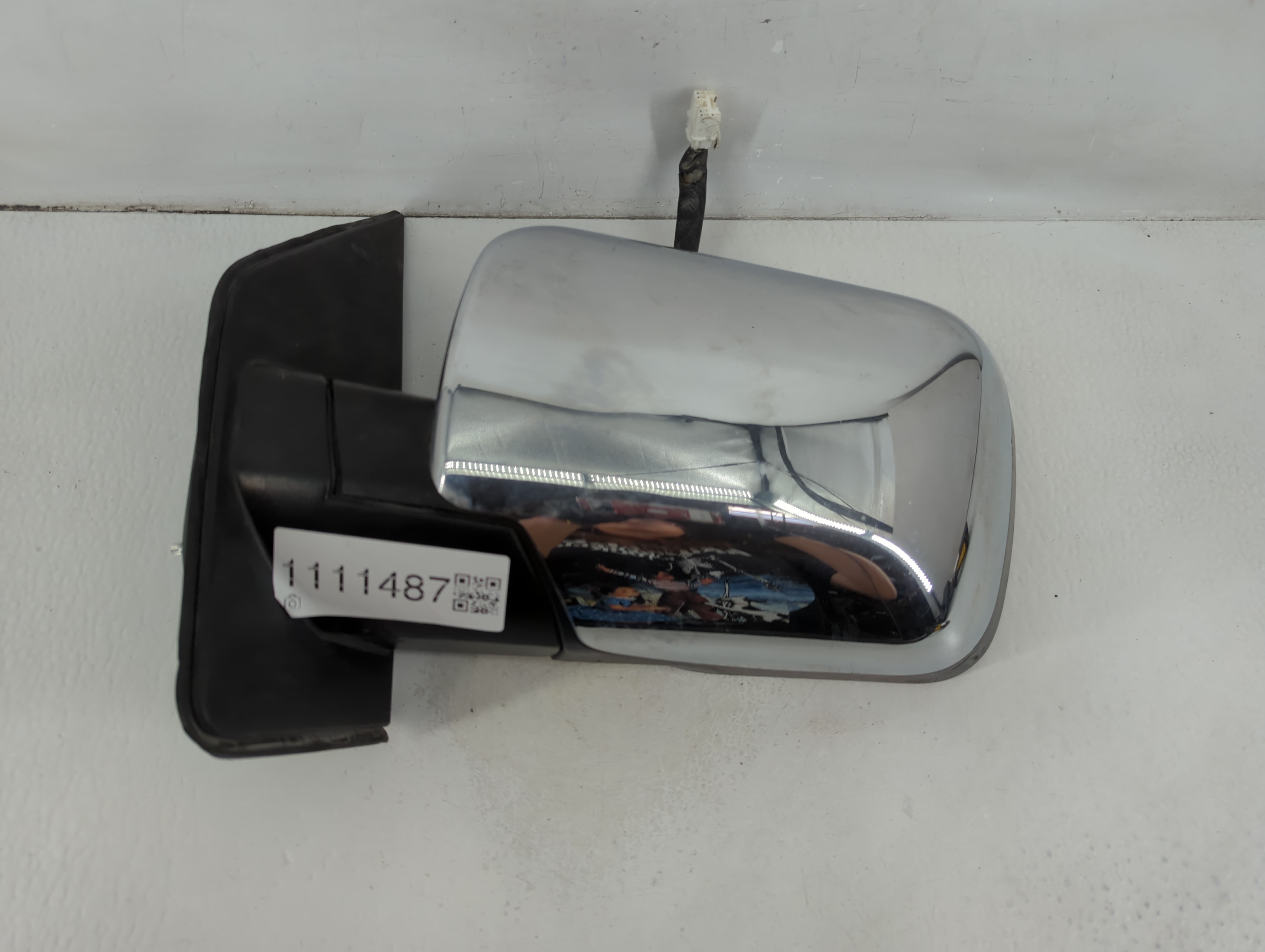 2005-2015 Nissan Armada Driver Left Side View Power Door Mirror Chrome 1111487 - Oemusedautoparts1.com