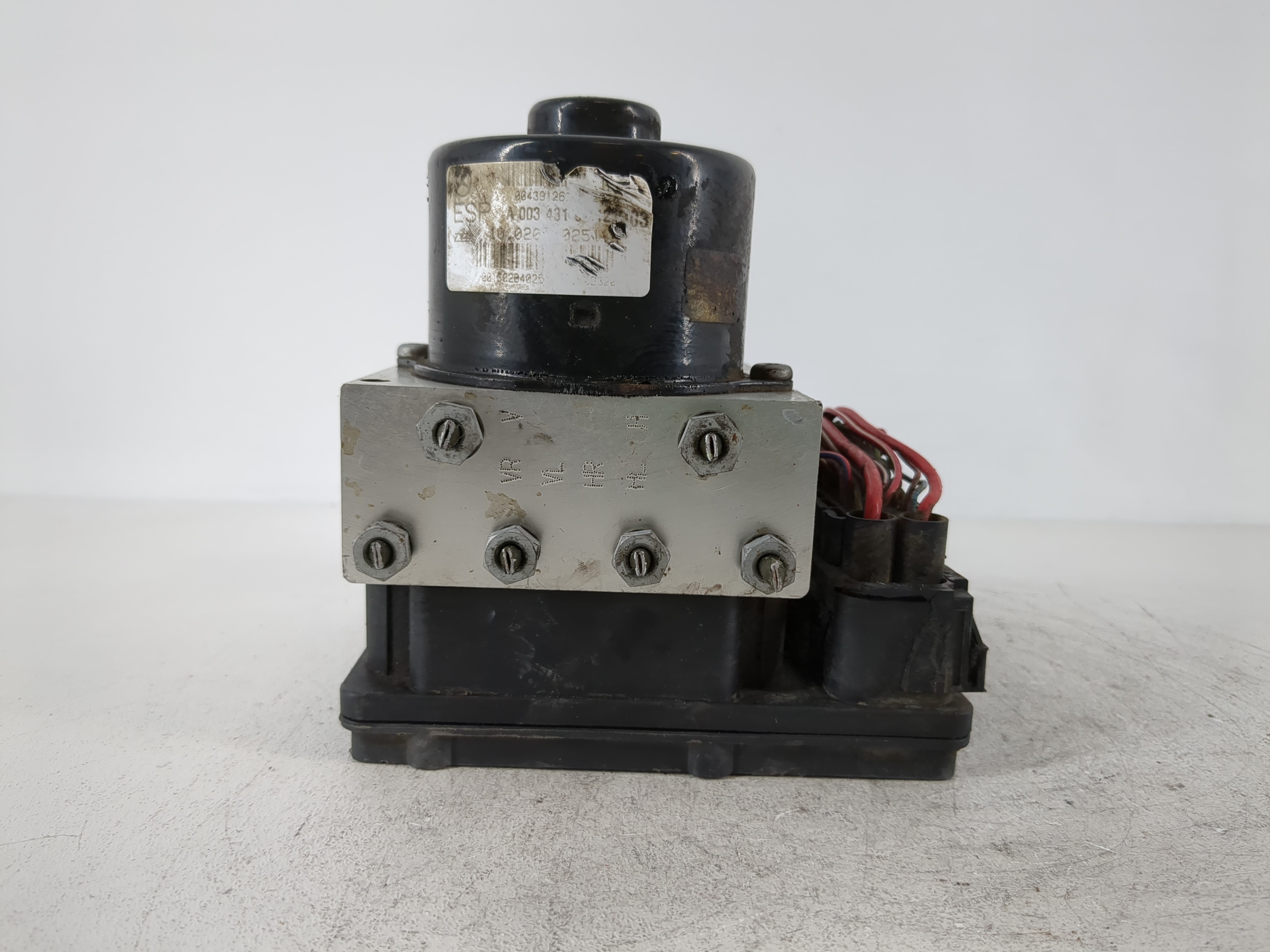 2001-2002 Mercedes-benz C320 Abs Pump Control Module 1111523 - Oemusedautoparts1.com