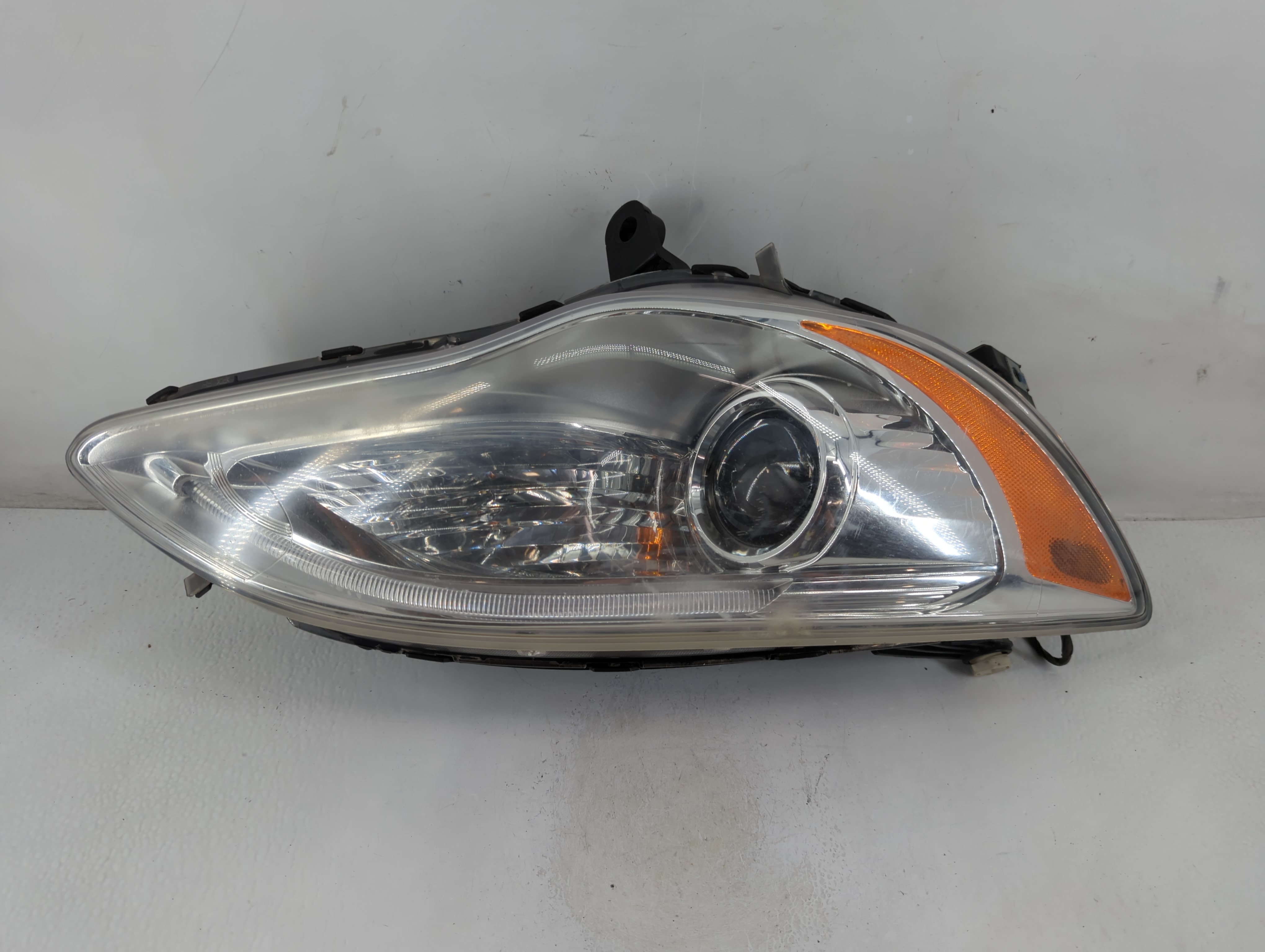 2011-2012 Chrysler 200 Passenger Right Oem Head Light Headlight Lamp 1111535 - Oemusedautoparts1.com