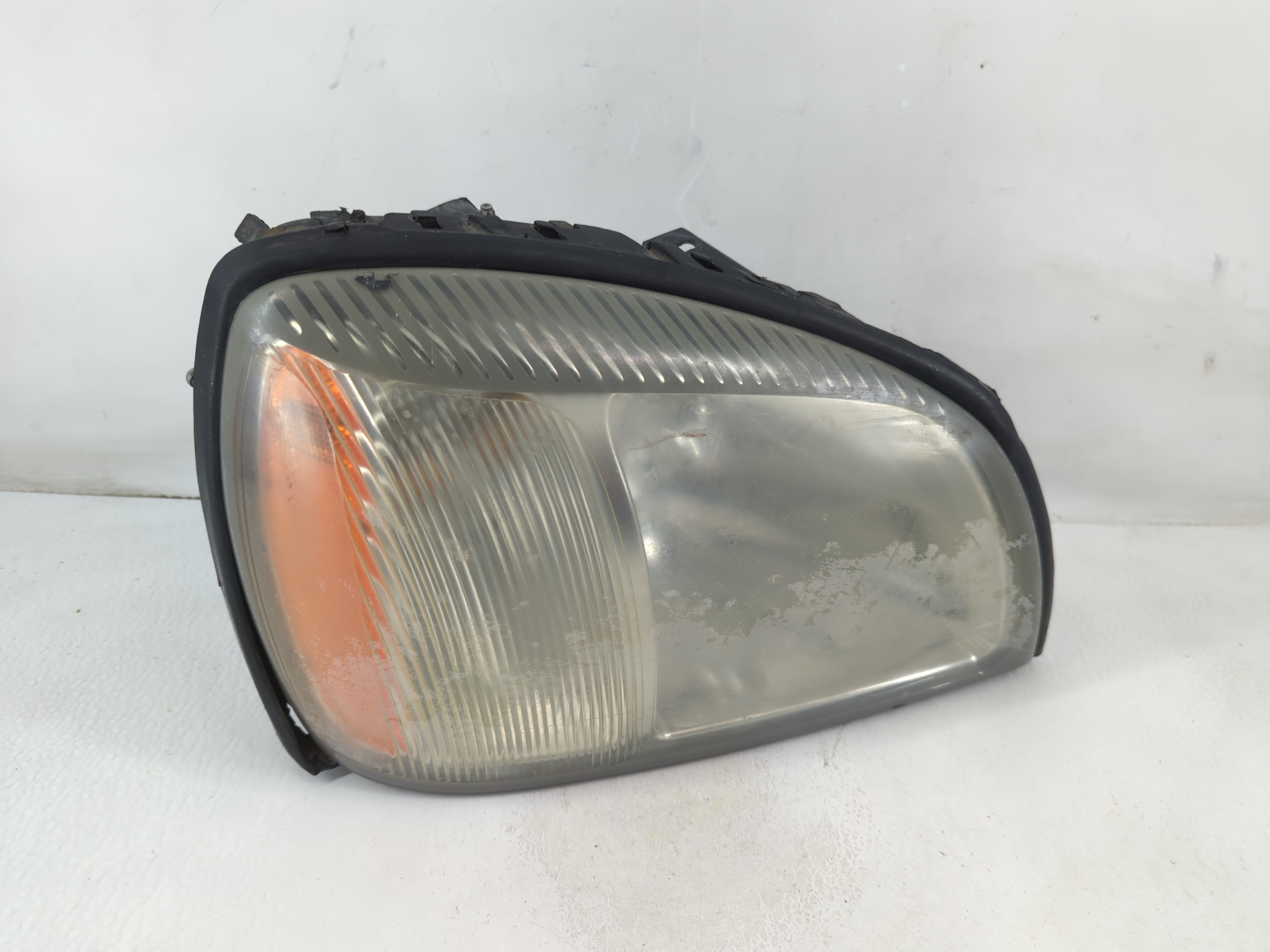 2004-2005 Cadillac Deville Passenger Right Oem Head Light Headlight Lamp 1111536 - Oemusedautoparts1.com