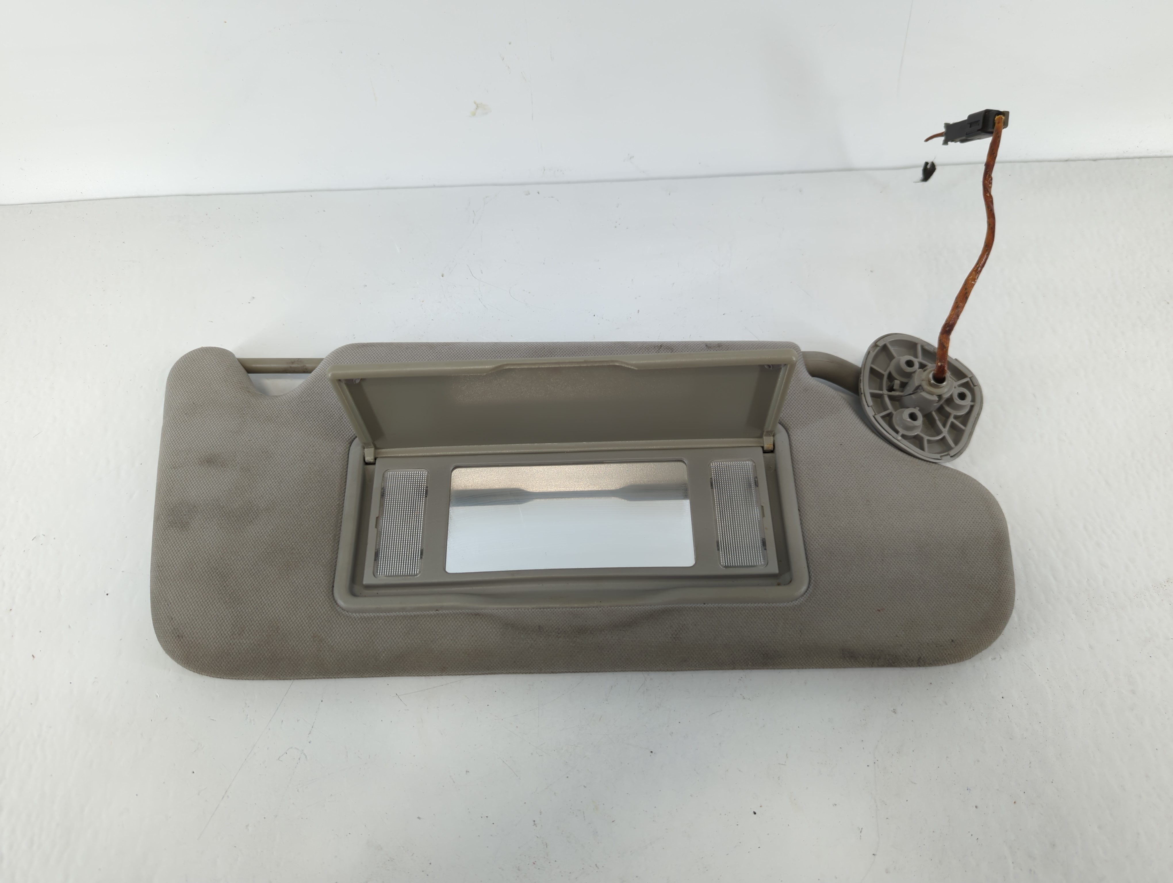 Picture of 2006-2016 Chevrolet Impala Passenger Sun Visor Mirror Right Sunvisor 1111540