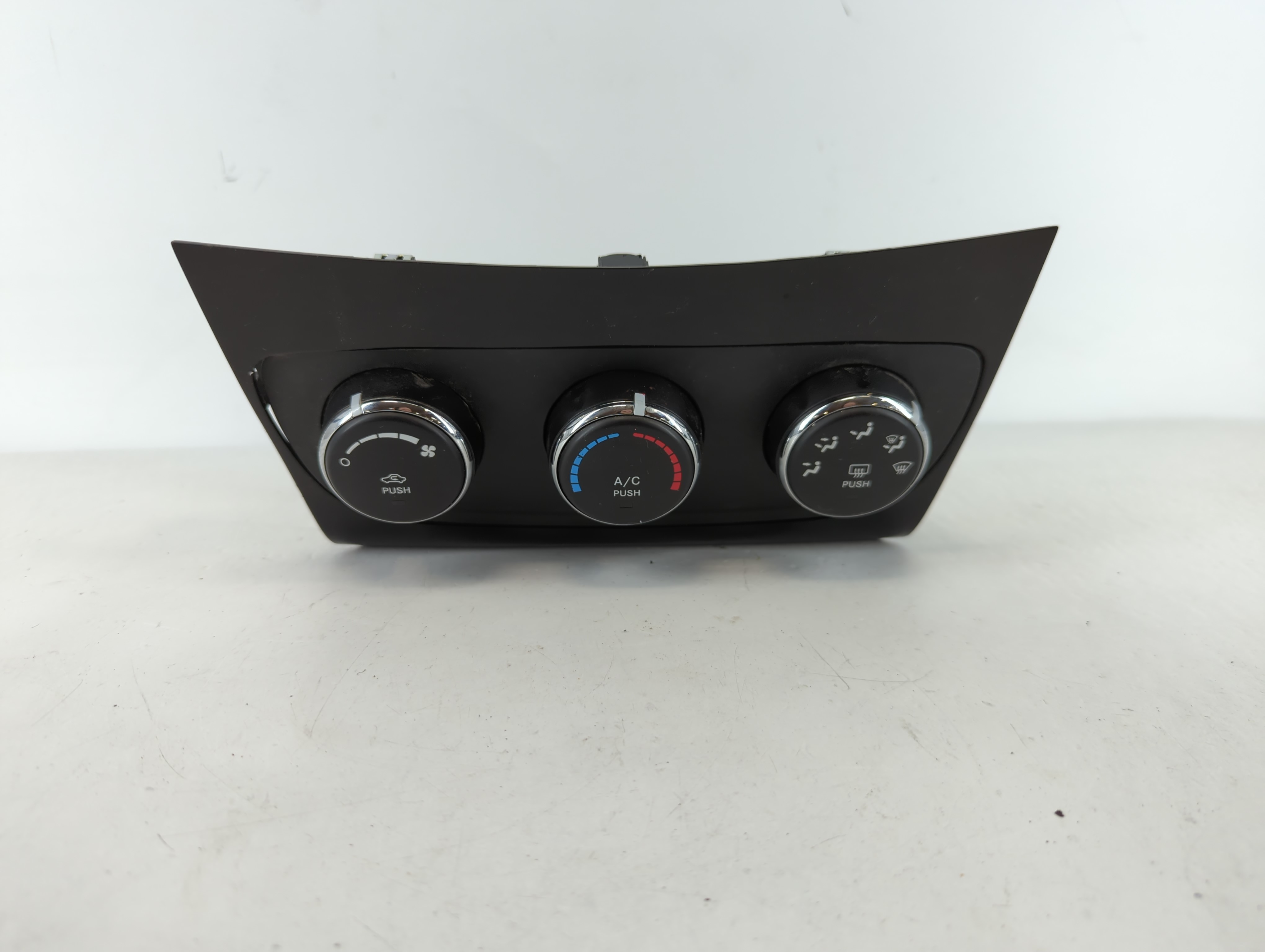 2011-2014 Chrysler 200 Ac Heater Climate Control 1tt28dx8ac 1111543 - Oemusedautoparts1.com