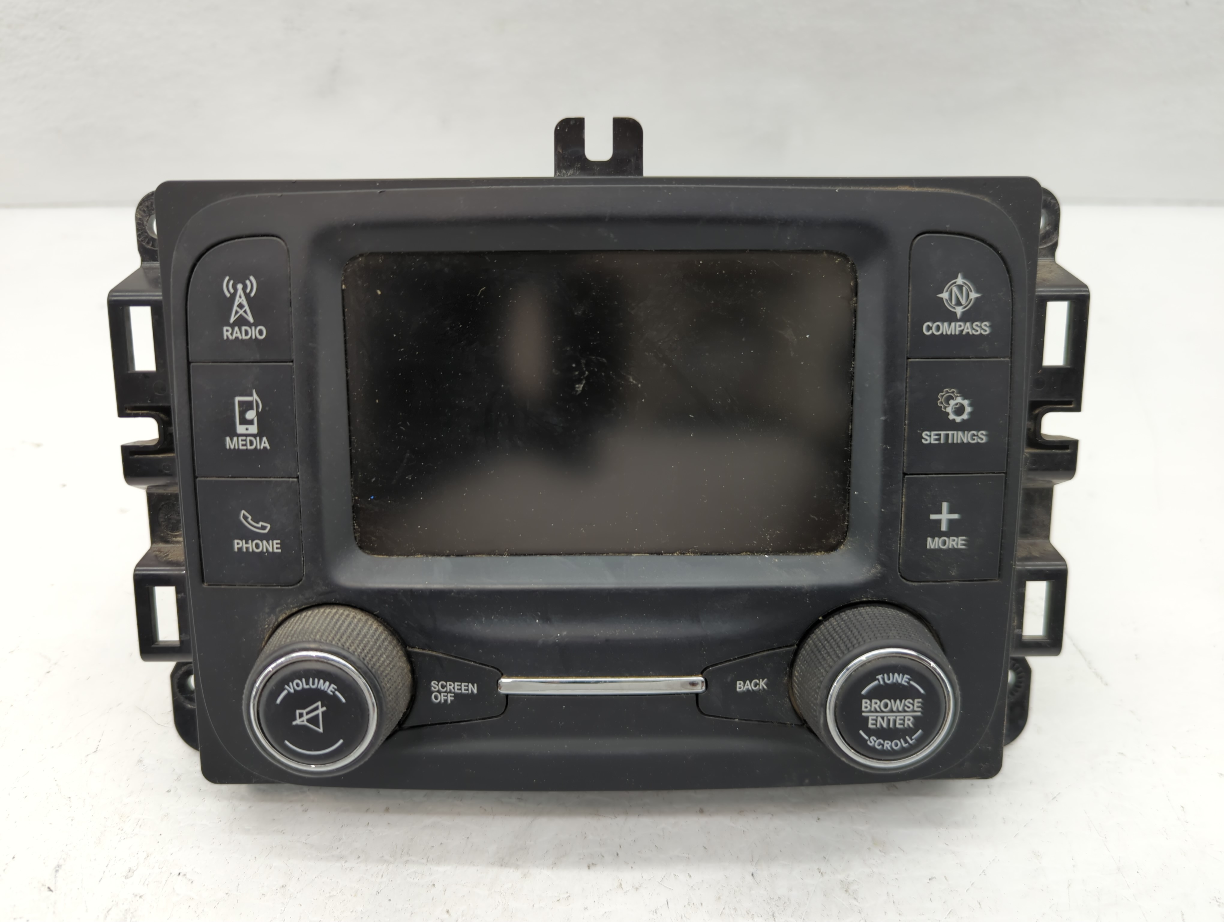 Dodge Ram 1500 Am Fm Cd Player Radio Receiver 1111562 - Oemusedautoparts1.com