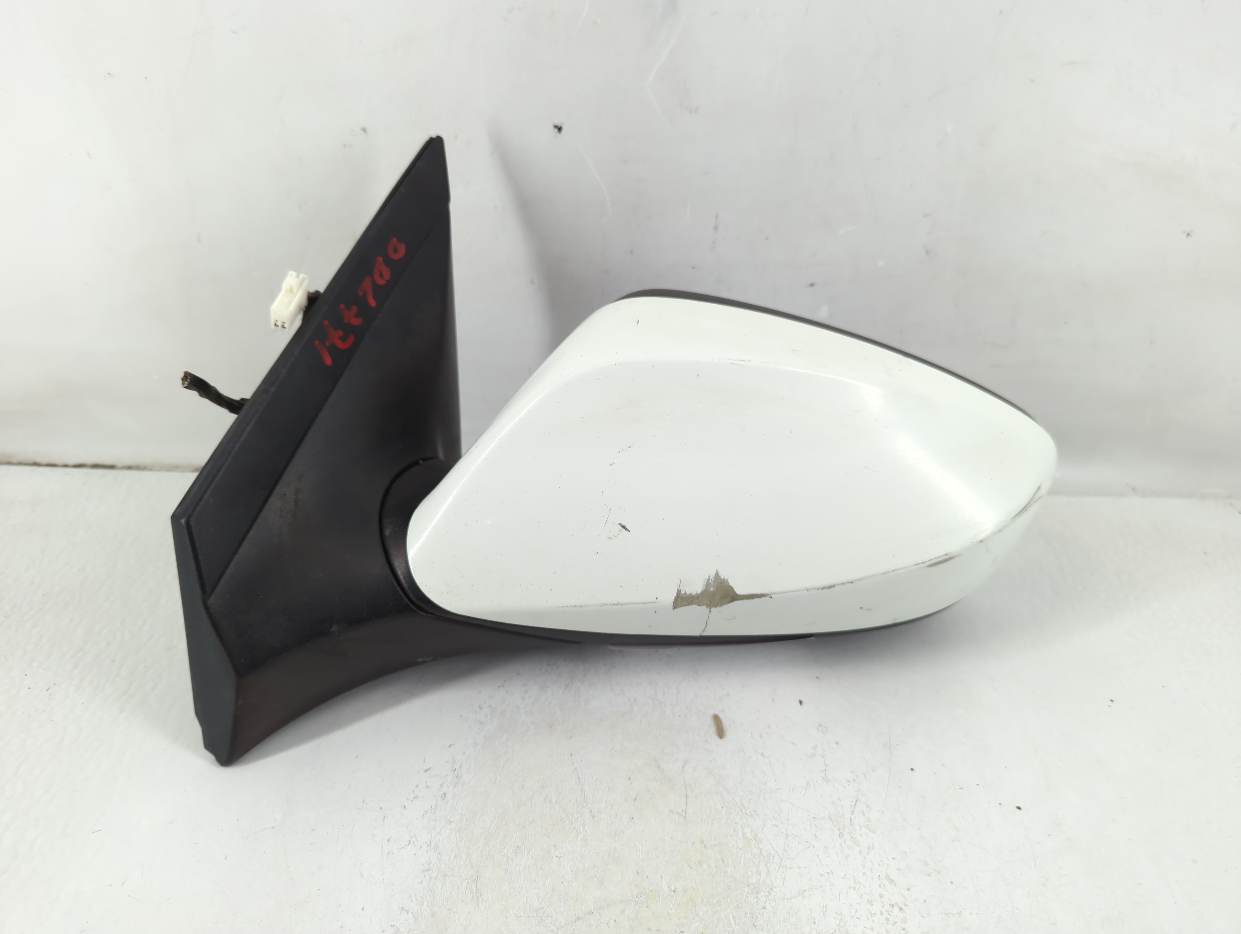 2012-2014 Hyundai Accent Driver Left Side View Power Door Mirror White 1111659 - Oemusedautoparts1.com