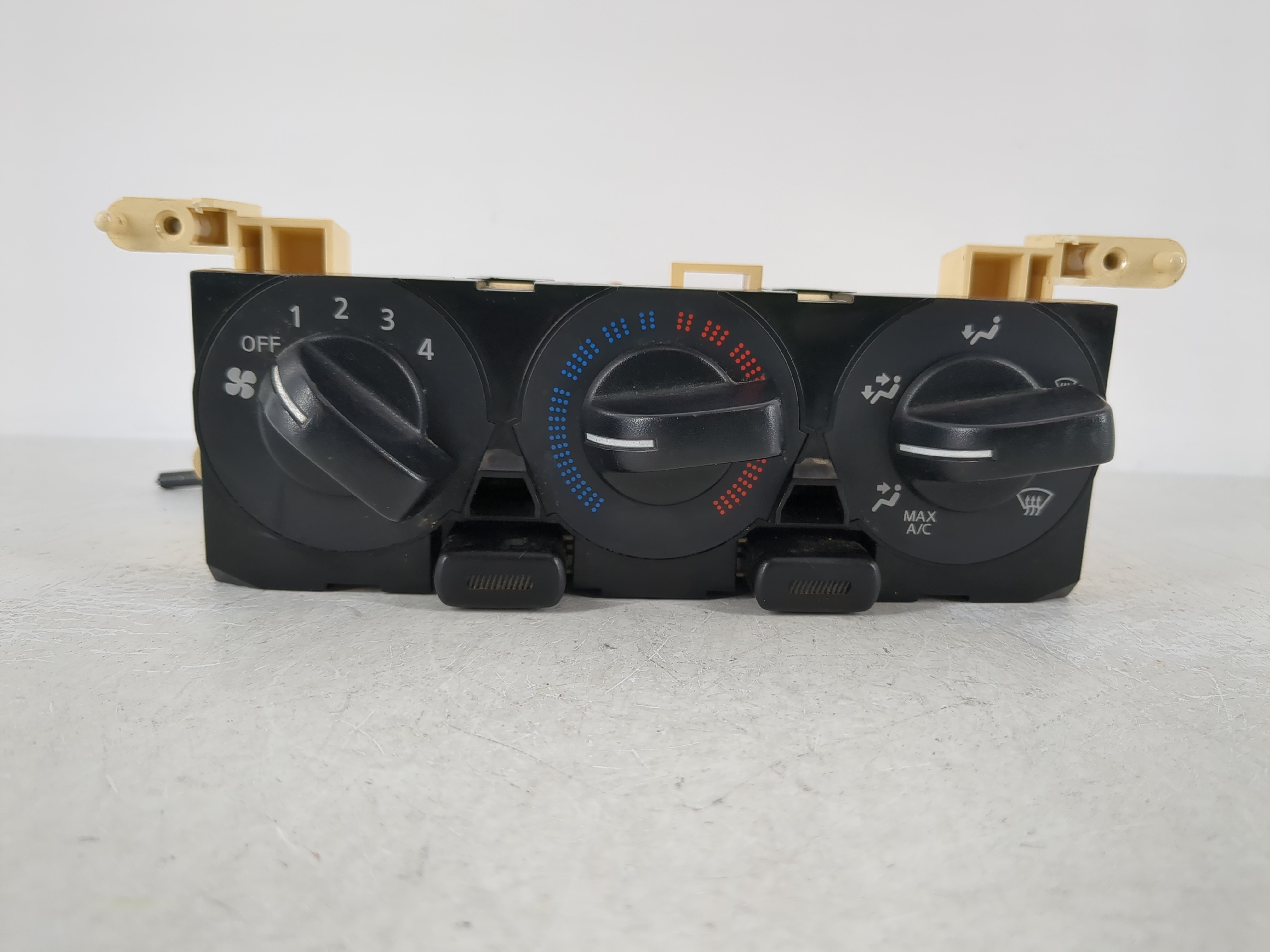 2002-2004 Nissan Altima Ac Heater Climate Control 27512 8j000 1111676 - Oemusedautoparts1.com