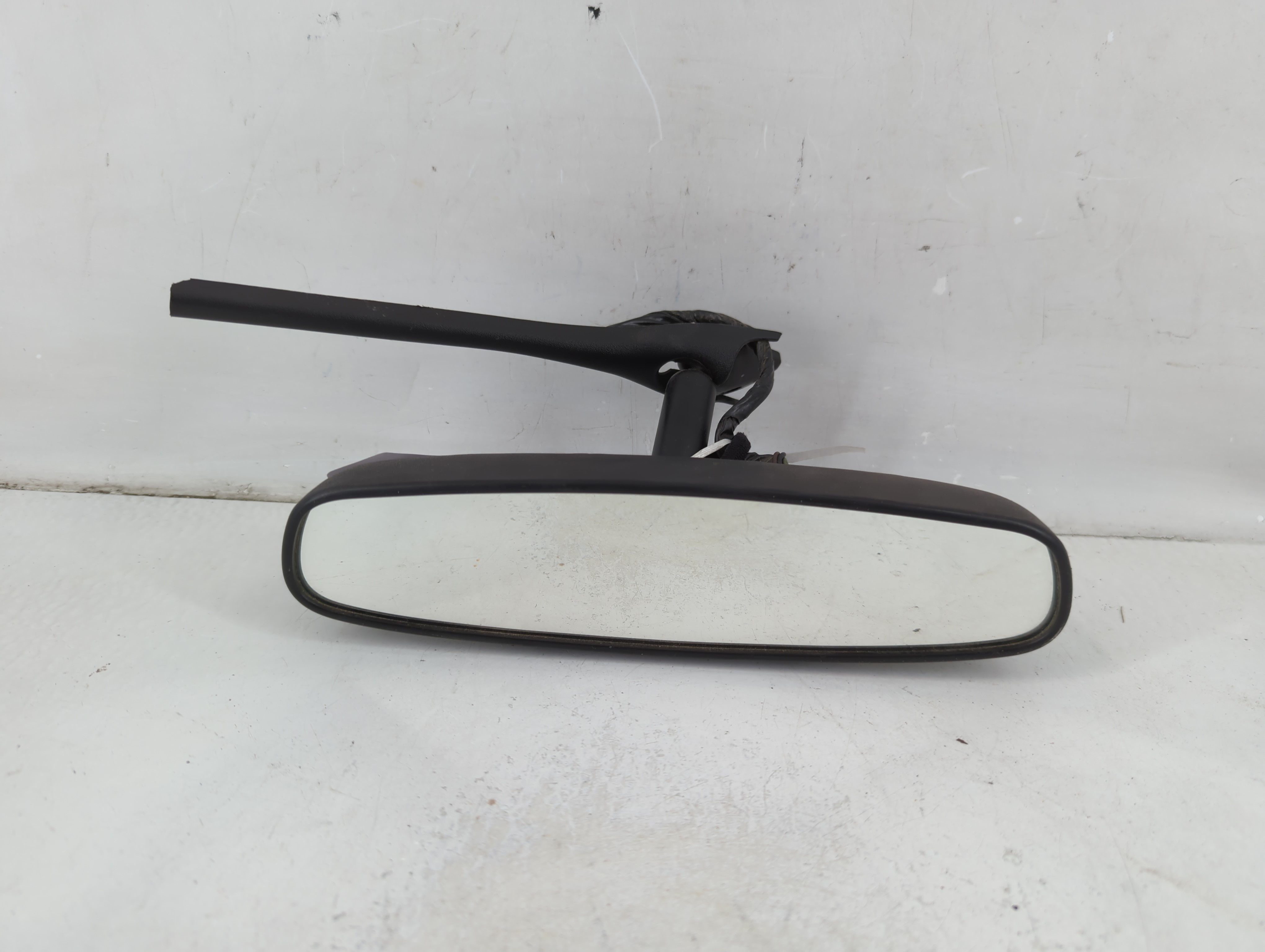 2001-2008 Chevrolet Impala Interior Rear View Mirror Oem 1111691 - Oemusedautoparts1.com