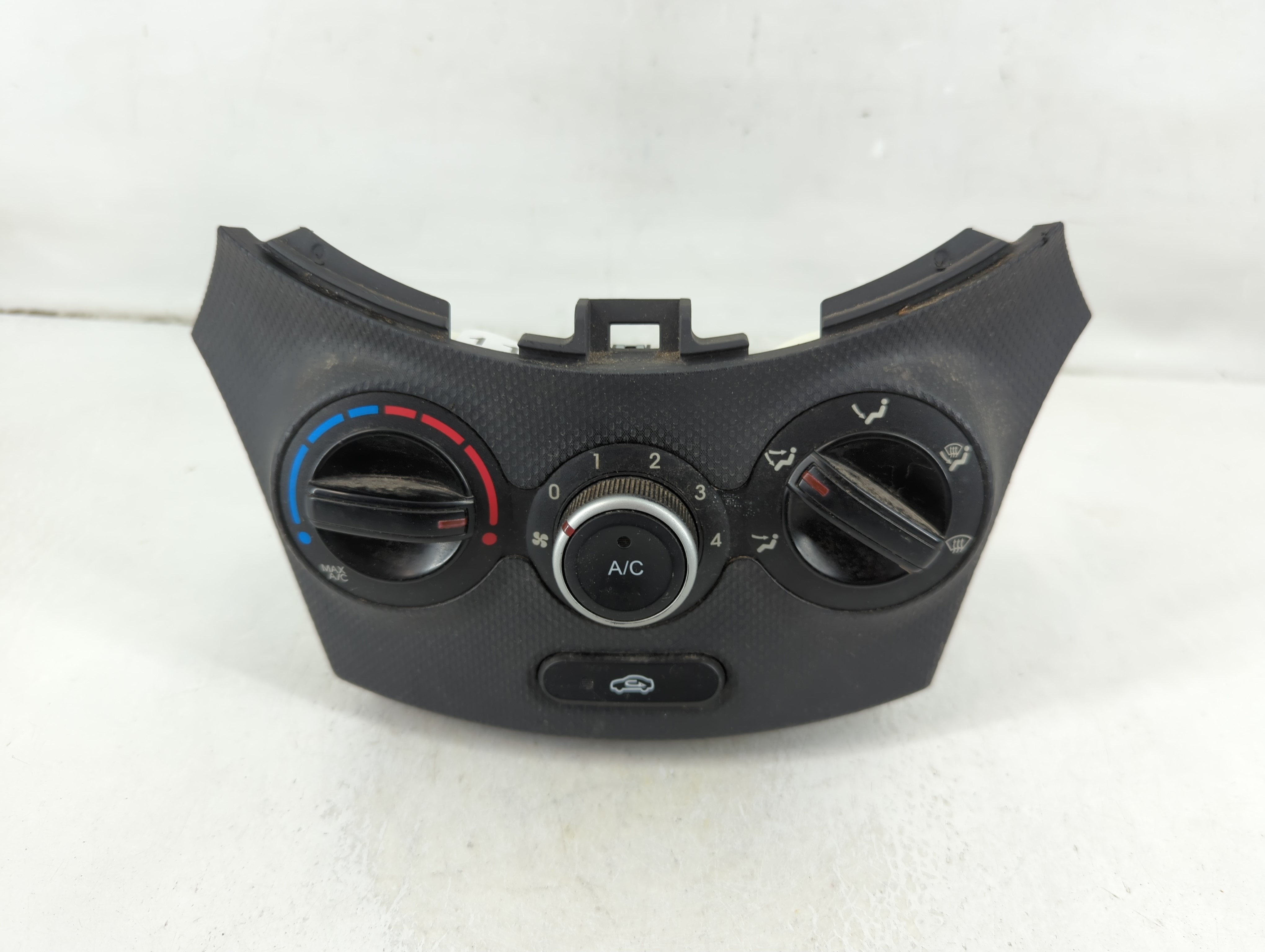 2012-2014 Hyundai Accent Ac Heater Climate Control 97250-1r1609y 1111696 - Oemusedautoparts1.com