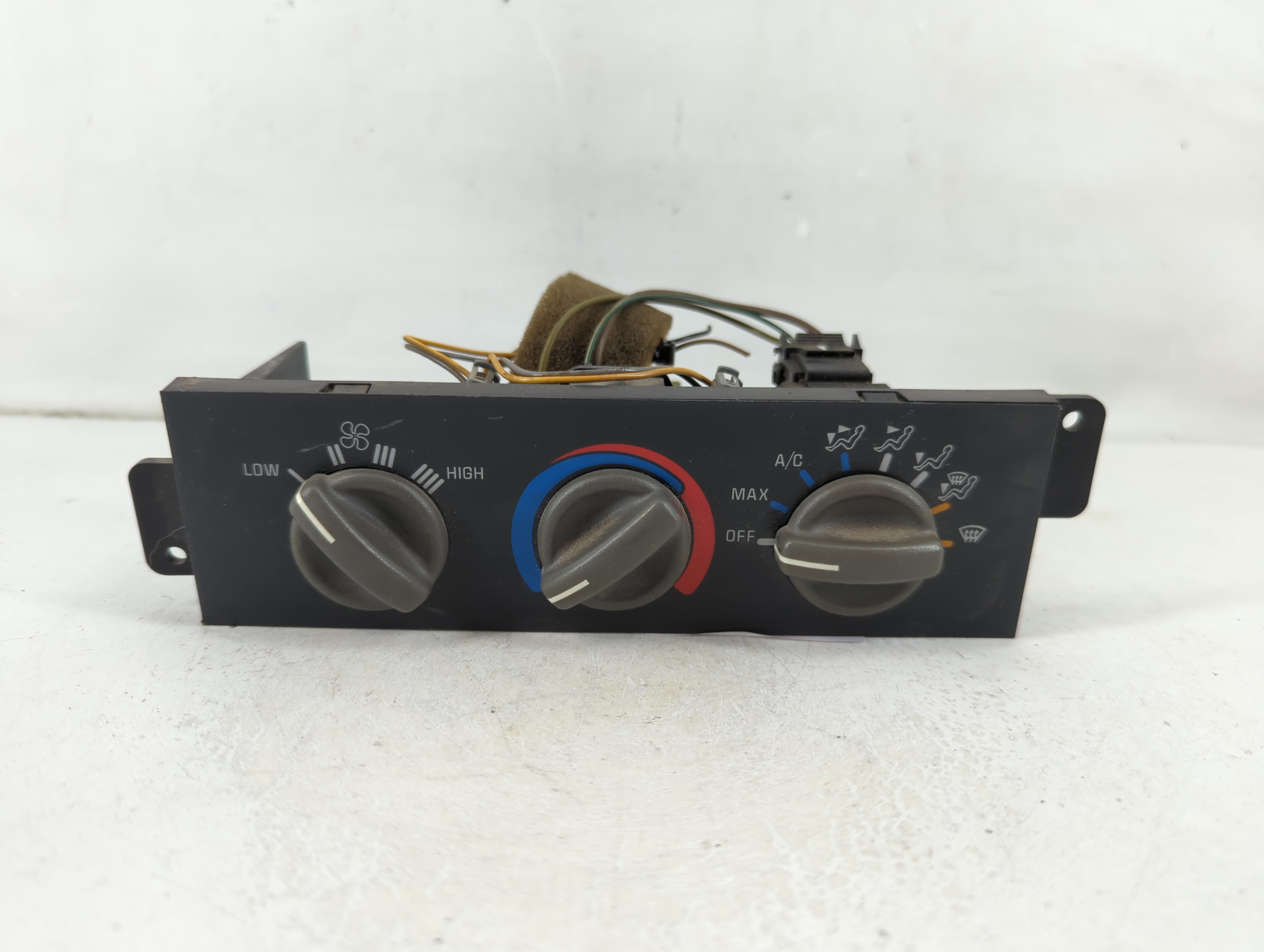 1994-1996 Pontiac Firebird Ac Heater Climate Control 1111724 - Oemusedautoparts1.com