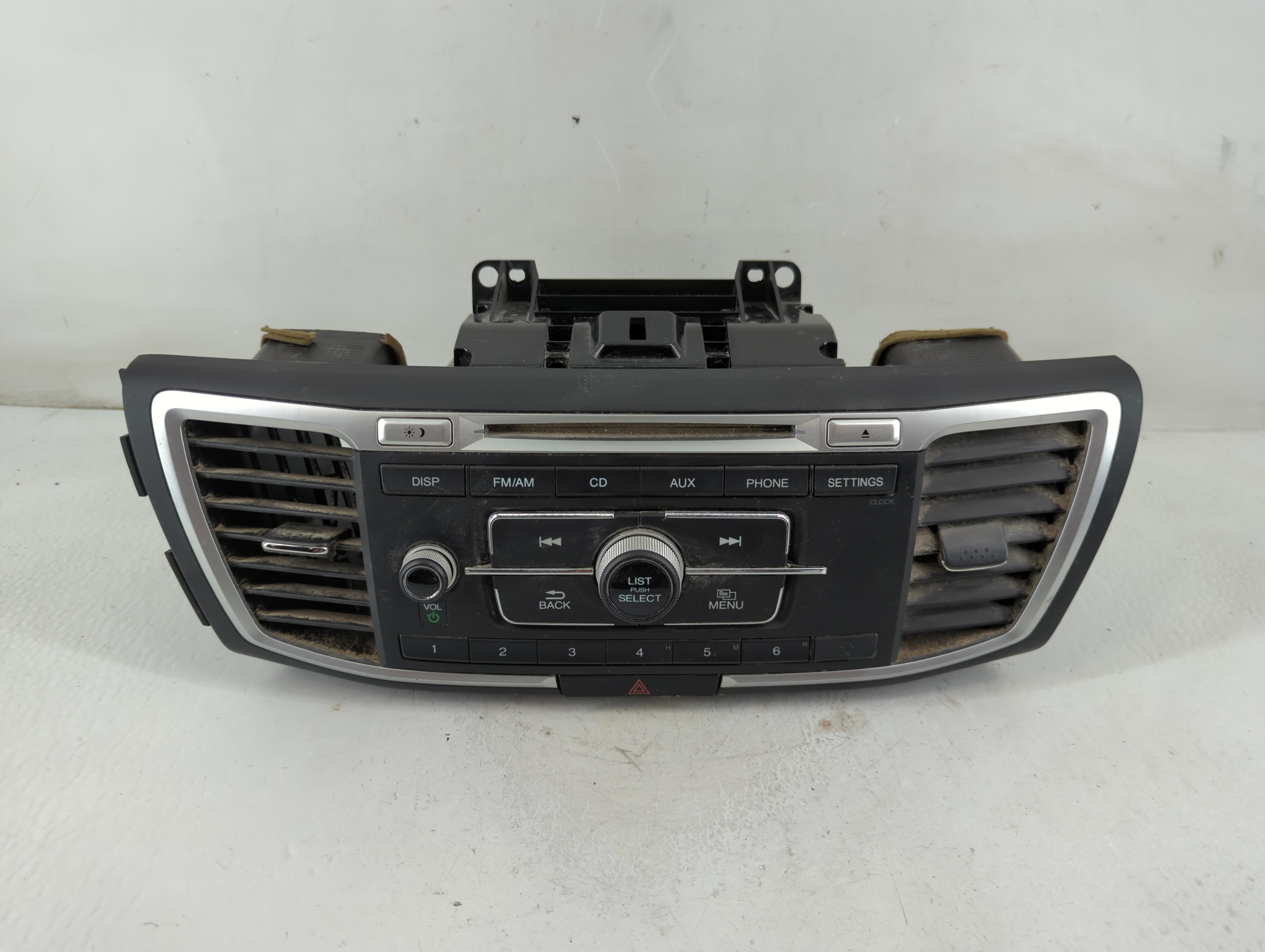 2013-2015 Honda Accord Am Fm Cd Player Radio Receiver 1111733 - Oemusedautoparts1.com