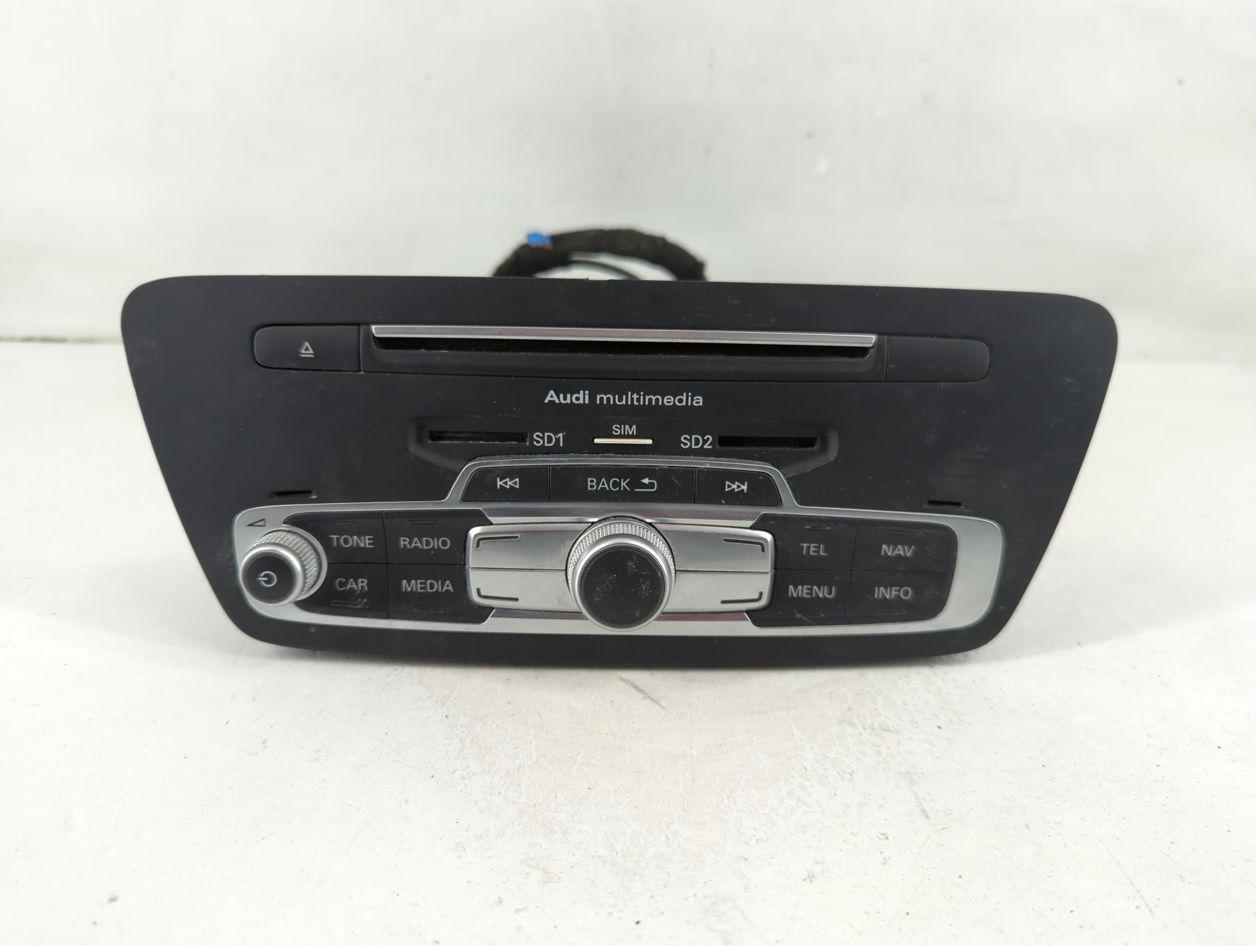2015-2016 Audi Q3 Am Fm Cd Player Radio Receiver 1111735 - Oemusedautoparts1.com