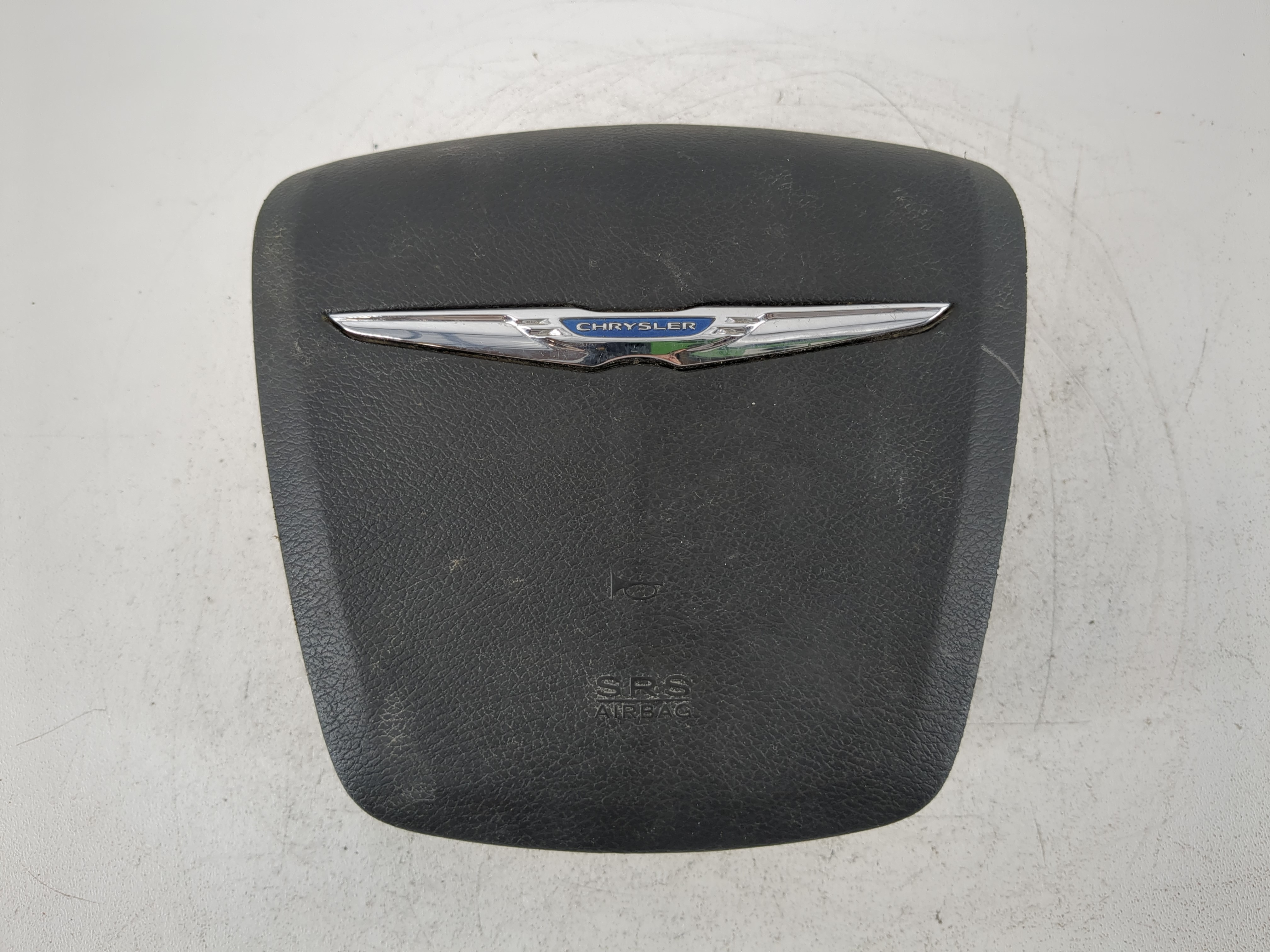 2013 Chrysler Town & Country Air Bag Driver Left Steering Wheel Mounted 1111784 - Oemusedautoparts1.com