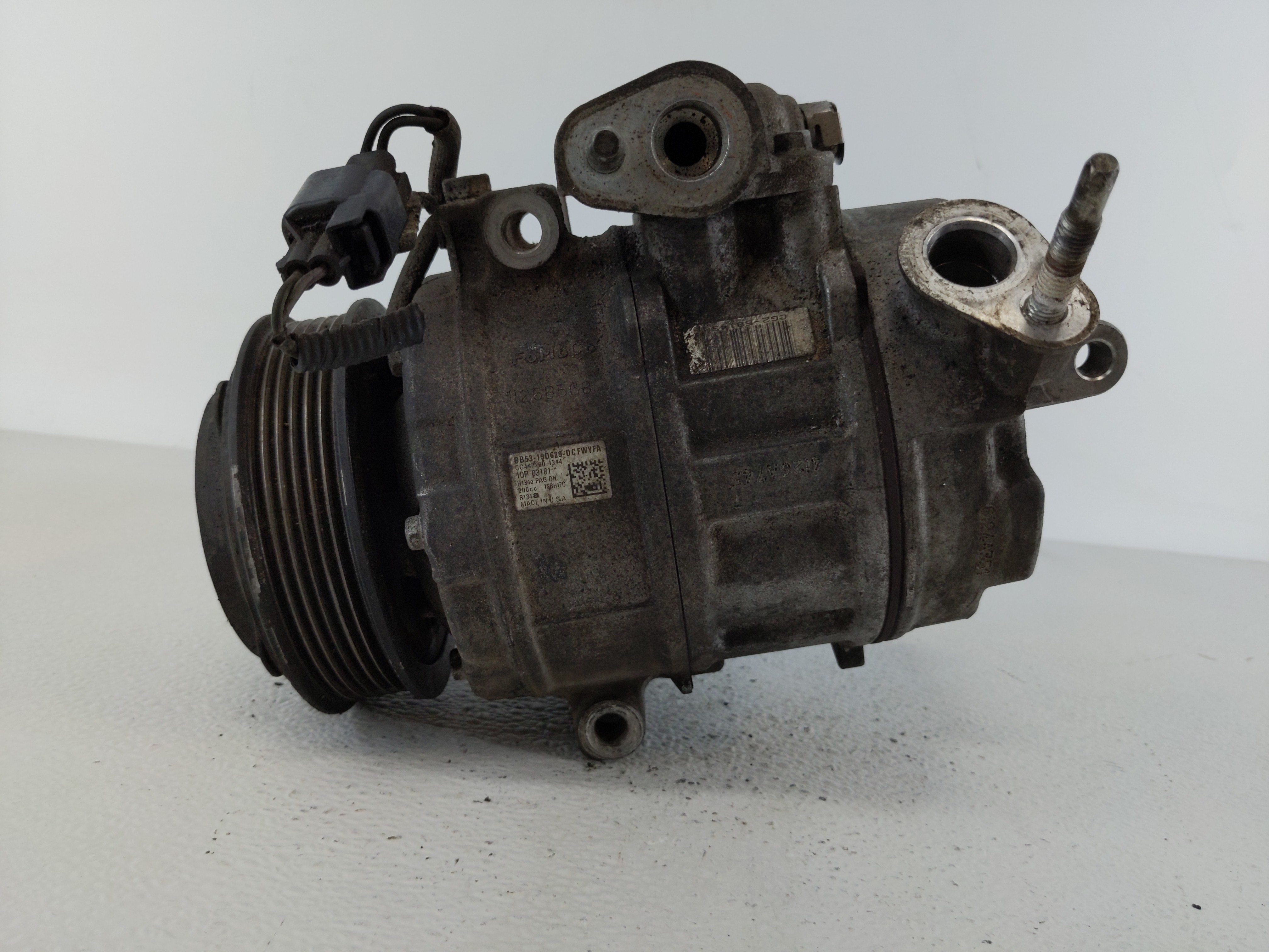 2011-2015 Ford Explorer Air Conditioning A/c Ac Compressor Oem 1111801 - Oemusedautoparts1.com