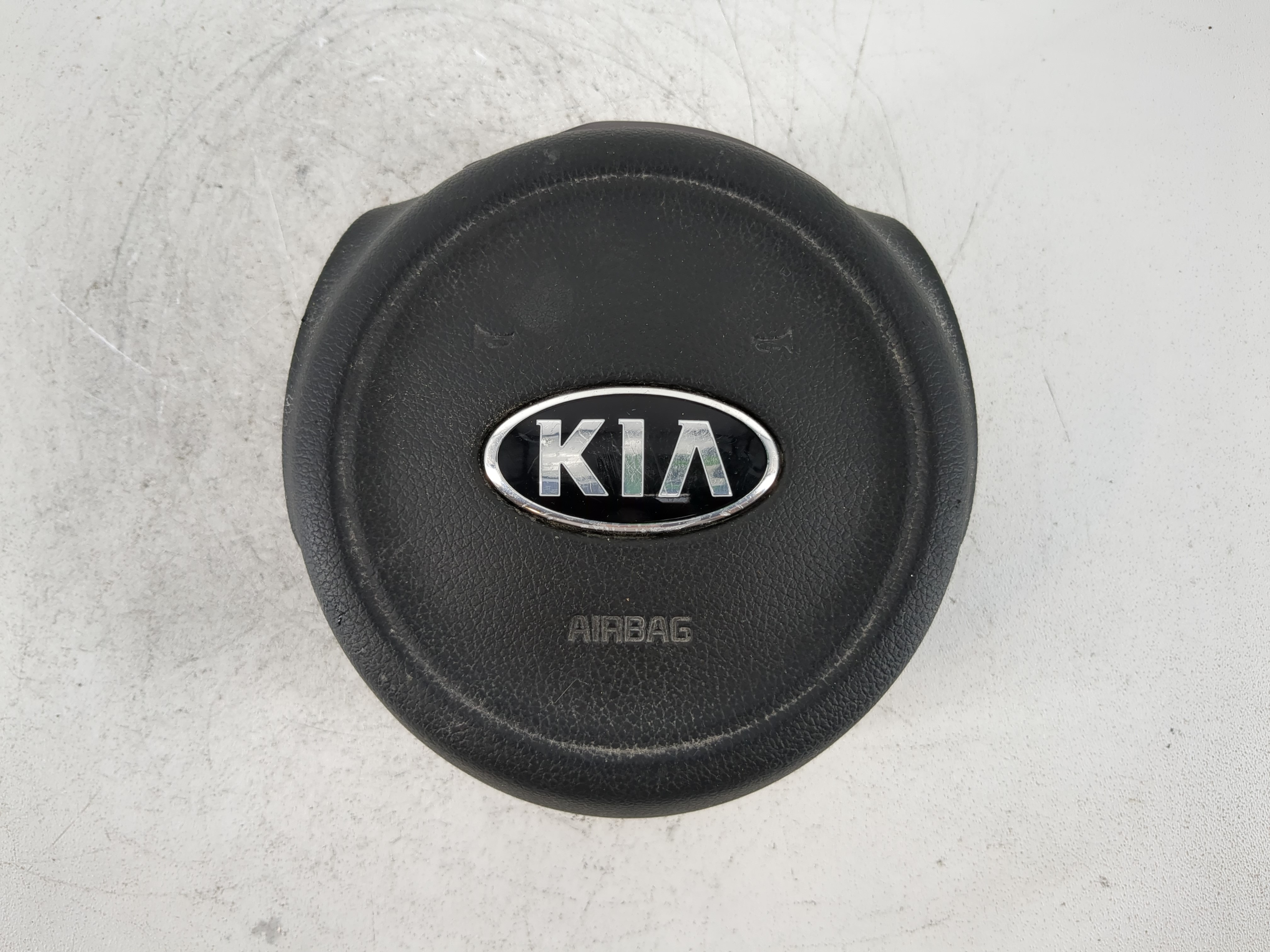 2016-2018 Kia Sorento Air Bag Driver Left Steering Wheel Mounted 1111824 - Oemusedautoparts1.com