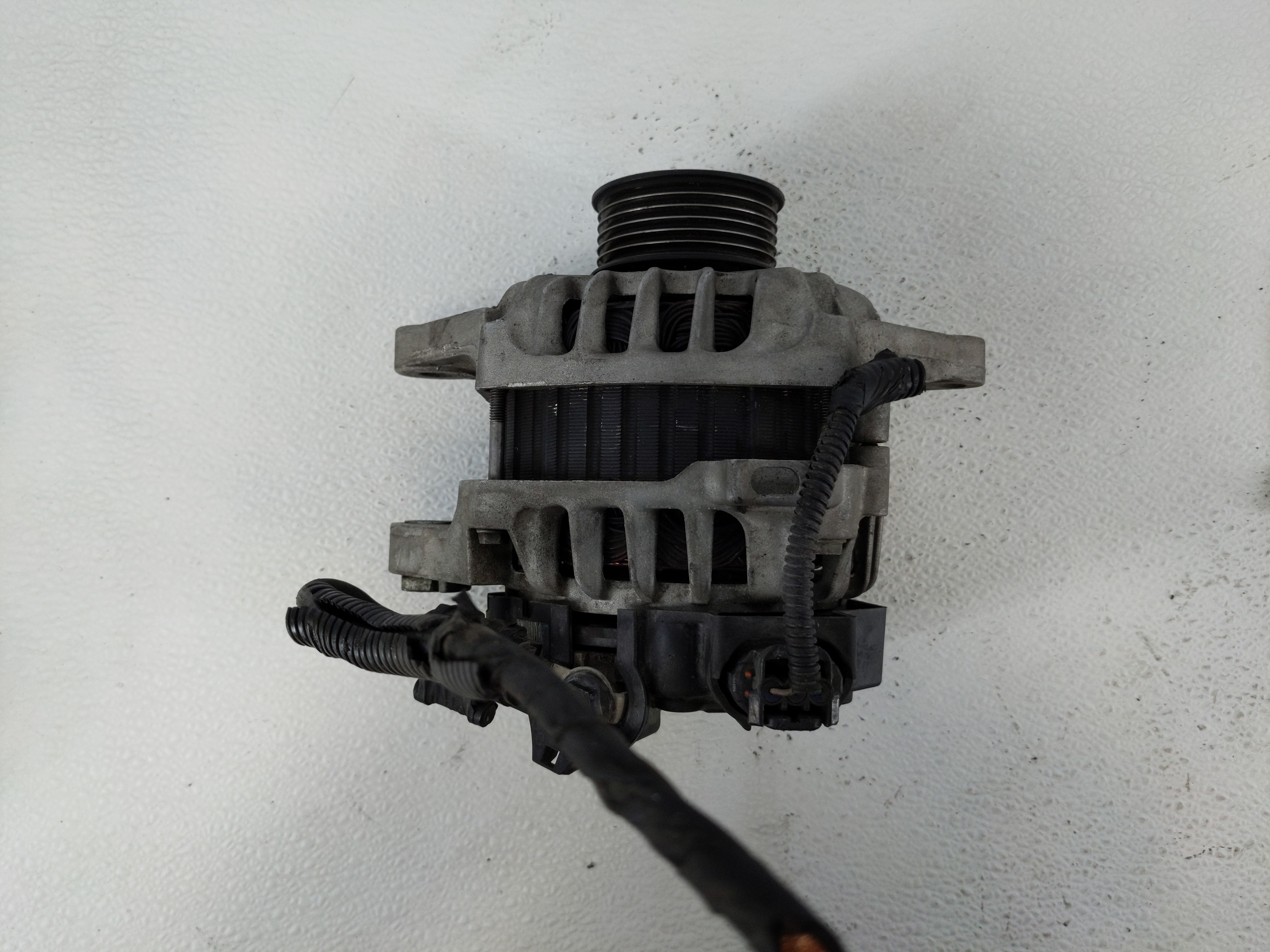 2012 Hyundai Accent Alternator Generator Charging Assembly Engine Oem 1111840 - Oemusedautoparts1.com