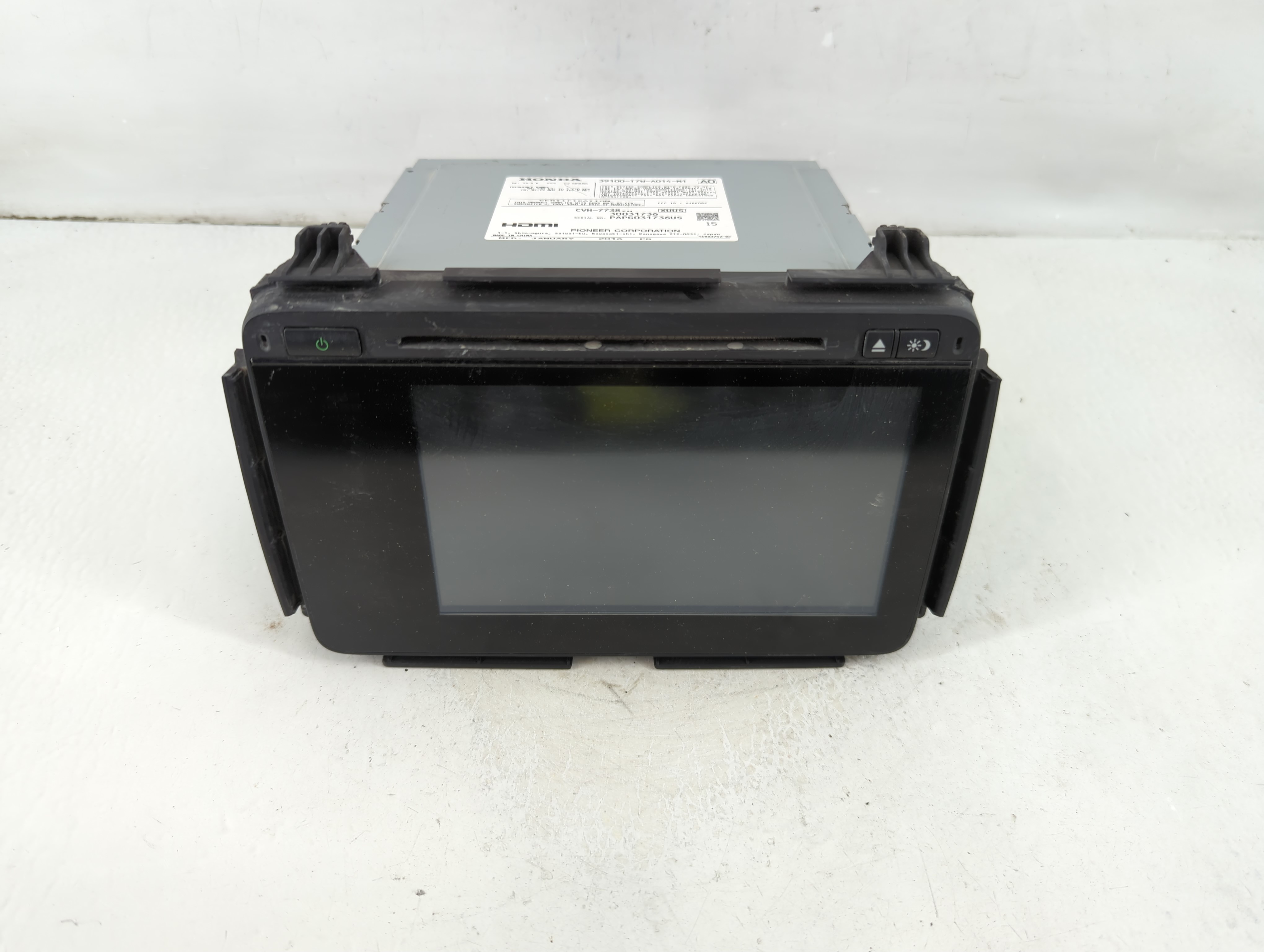 2016-2016 Honda Hr-v Am Fm Cd Player Radio Receiver 1111866 - Oemusedautoparts1.com
