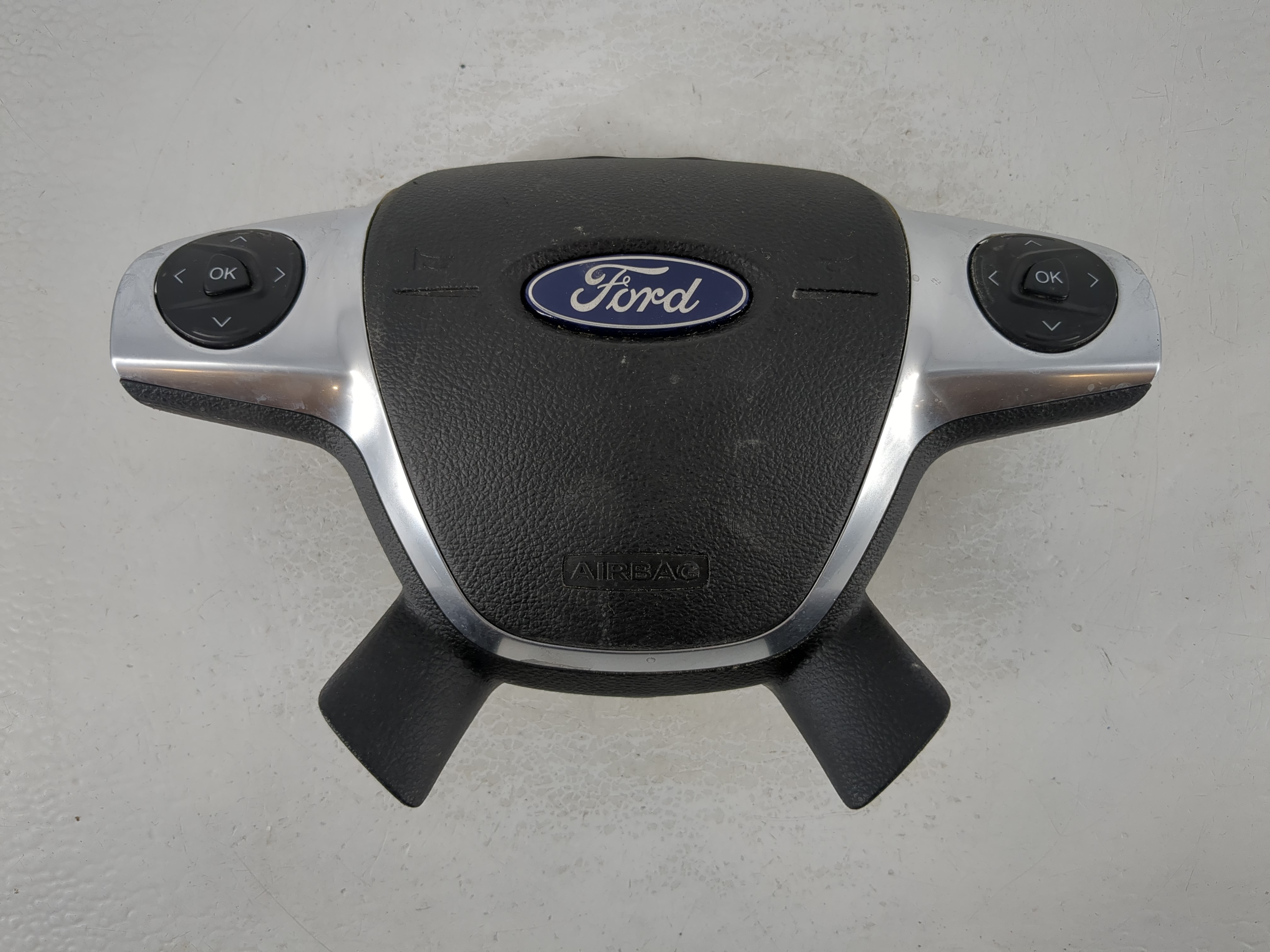 2013-2014 Ford Escape Air Bag Driver Left Steering Wheel Mounted 1111893 - Oemusedautoparts1.com