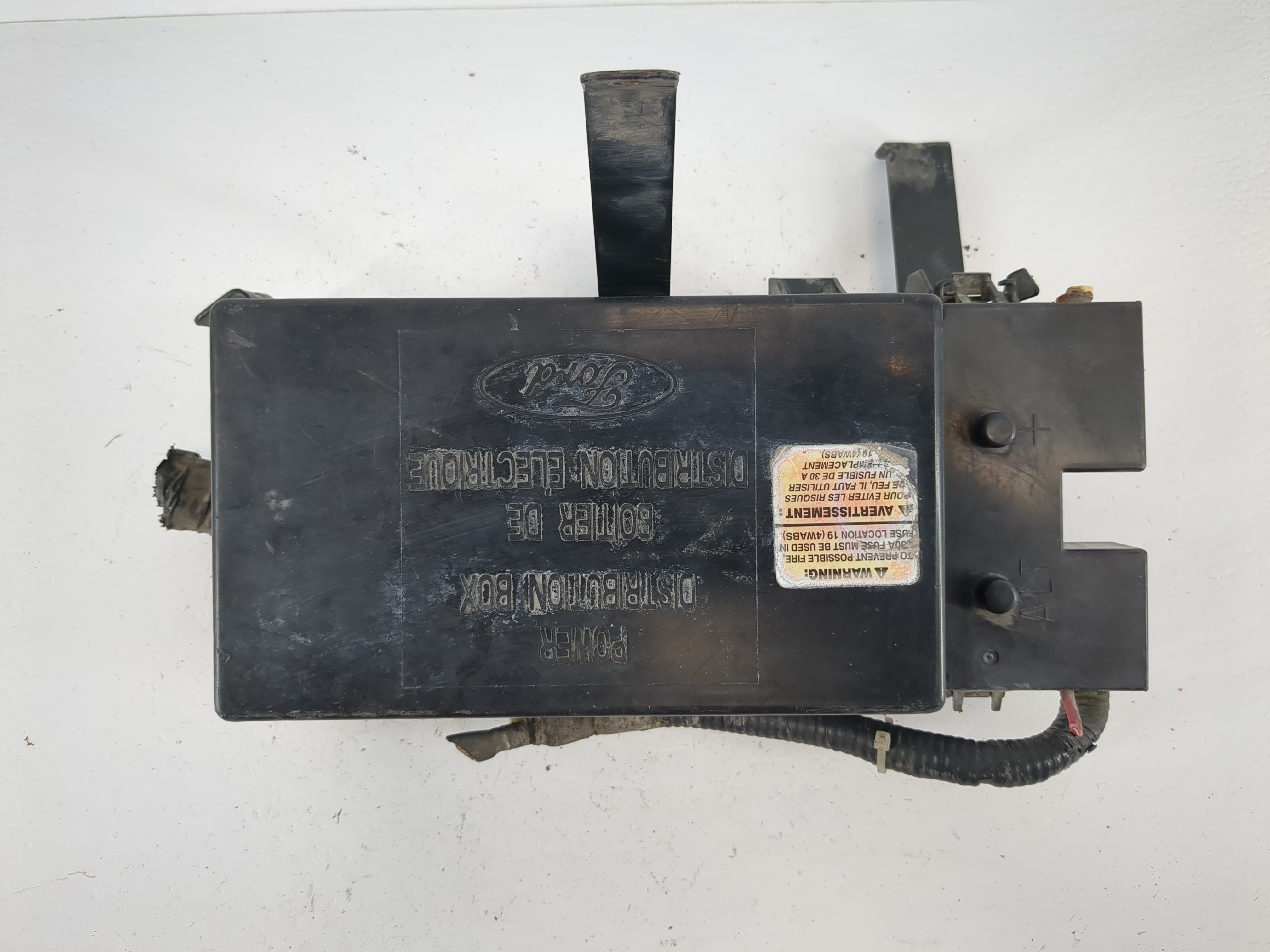 Picture of 2003-2004 Ford E-250 Fusebox Fuse Box Relay Module F7ub-14a003-ab 1111982