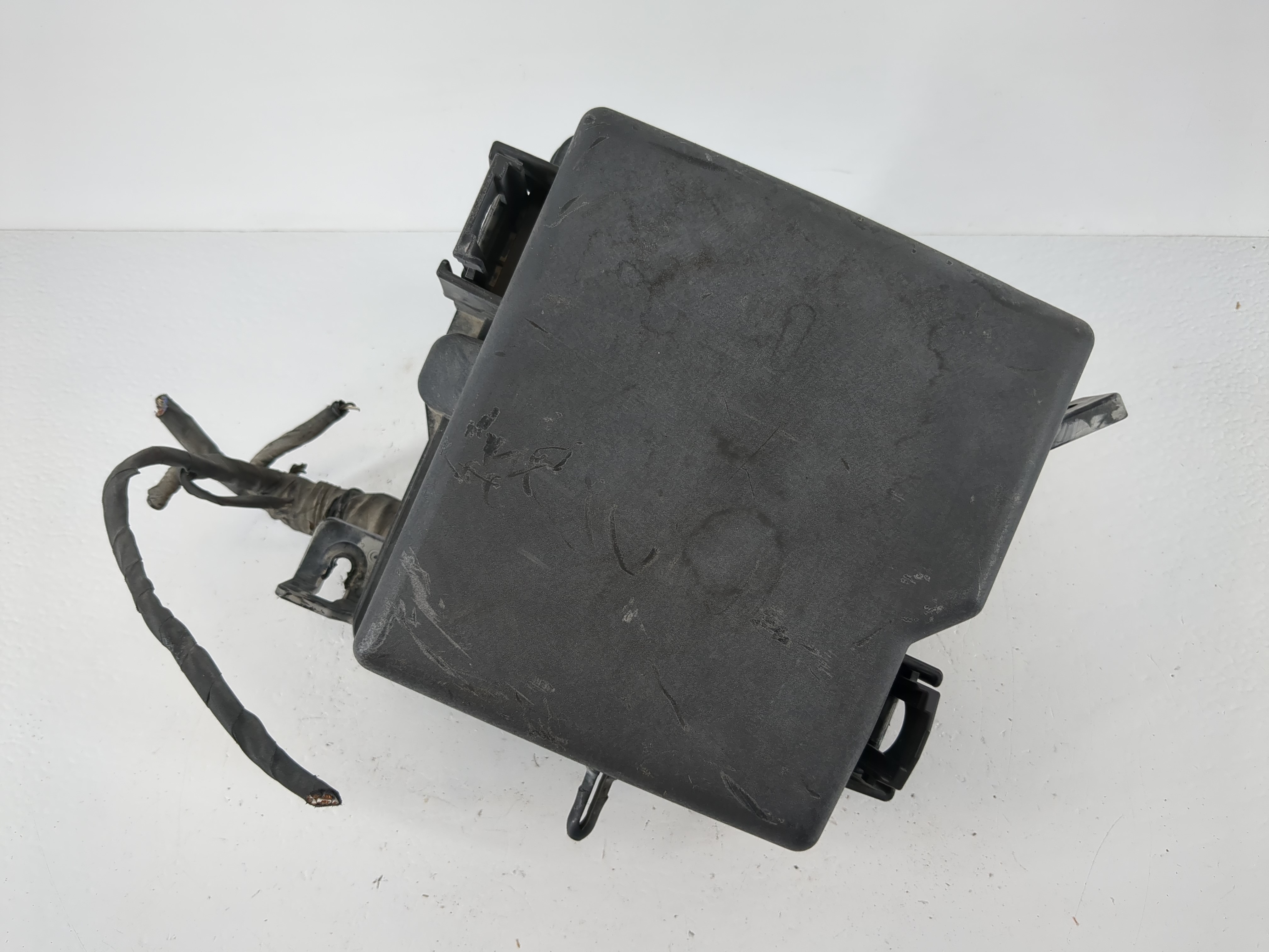 Picture of 2016-2018 Kia Sorento Fusebox Fuse Box Relay Module 91941-c6020 1111984