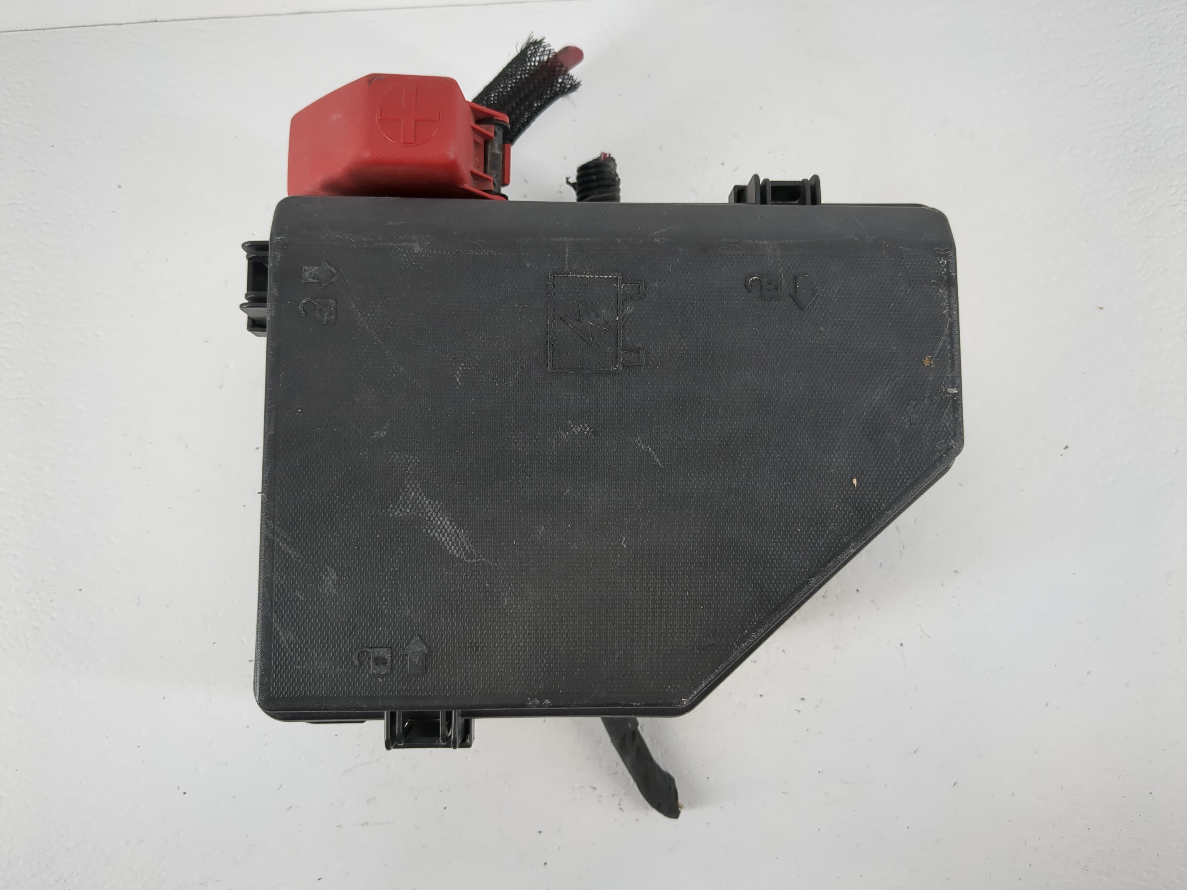 Picture of 2015-2017 Buick Enclave Fusebox Fuse Box Relay Module 23436809 1112041