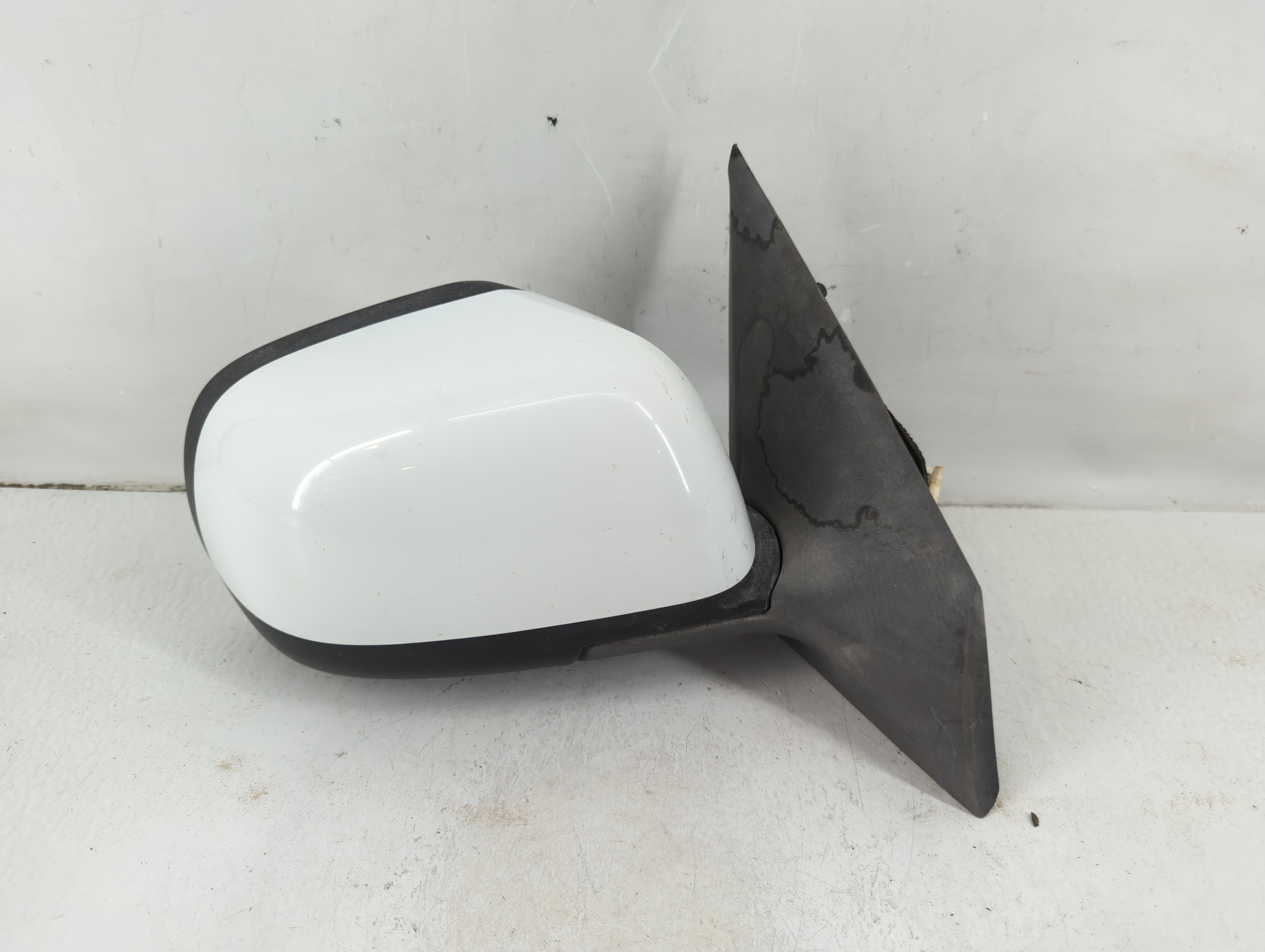 2012-2014 Nissan Versa Passenger Right Side View Power Door Mirror White 1112047 - Oemusedautoparts1.com