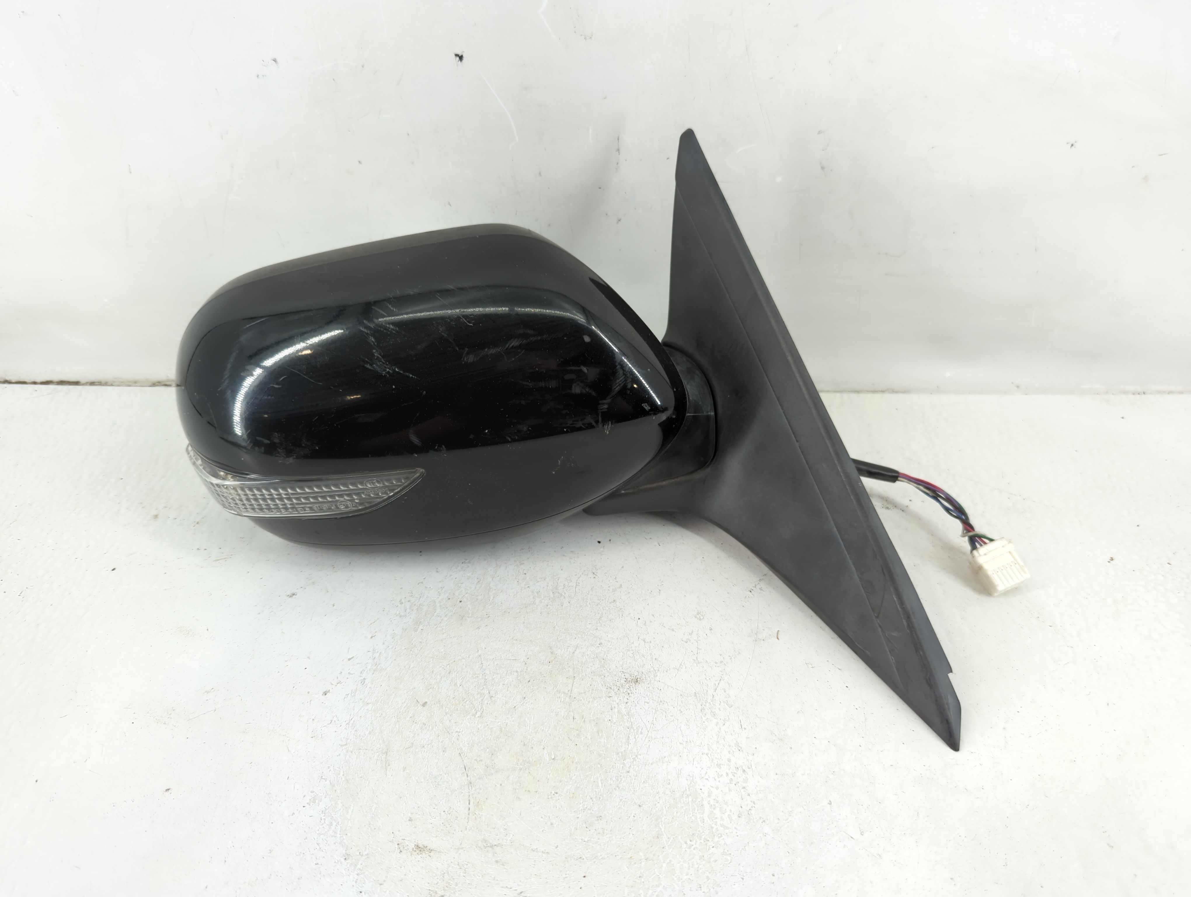 2012-2014 Subaru Impreza Passenger Right Side View Power Door Mirror 1112058 - Oemusedautoparts1.com