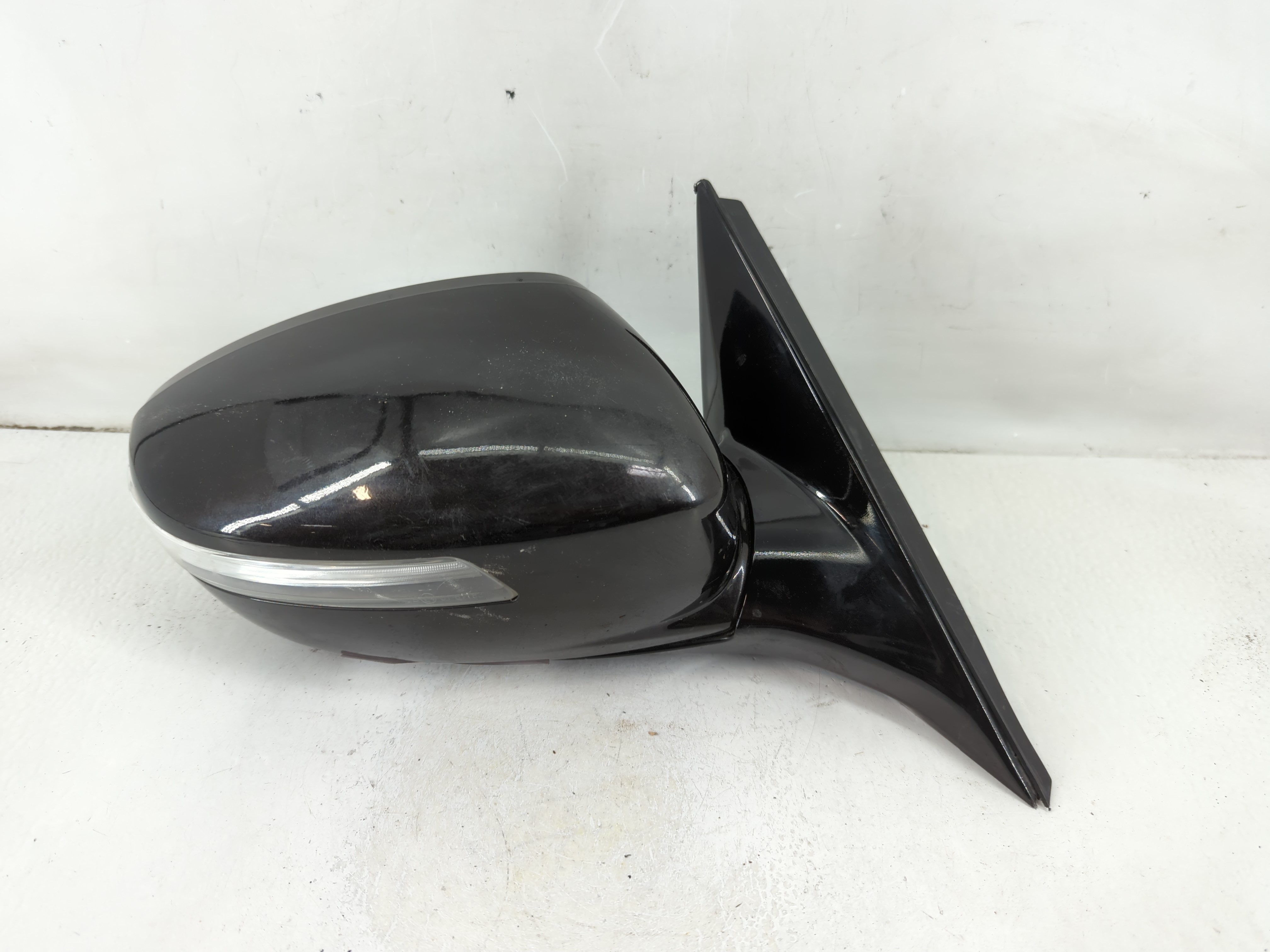 2012-2014 Hyundai Genesis Passenger Right Side View Power Door Mirror 1112063 - Oemusedautoparts1.com