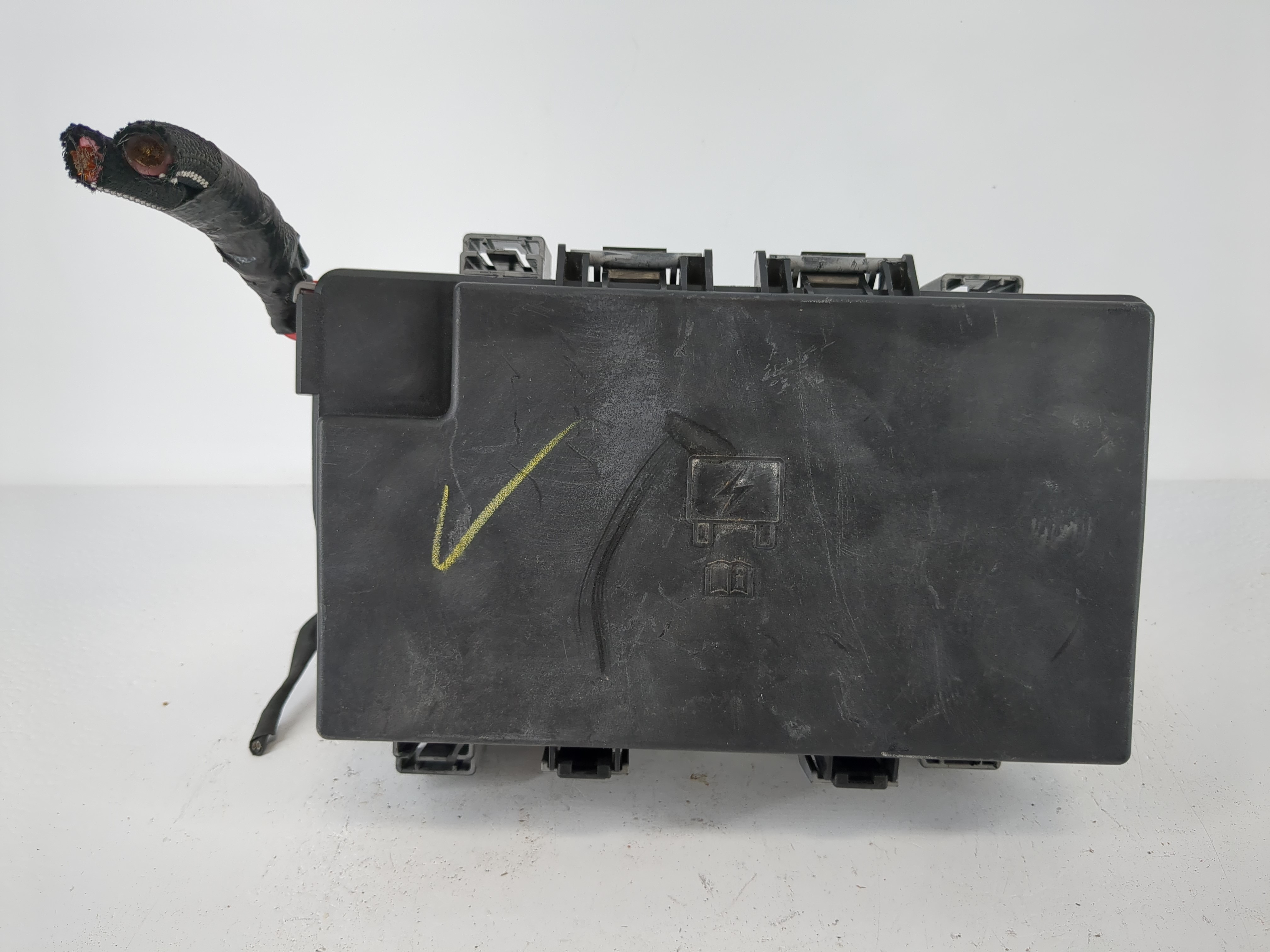 2021 Dodge Durango Fusebox Fuse Box Relay Module 68488421aa 1112072 - Oemusedautoparts1.com