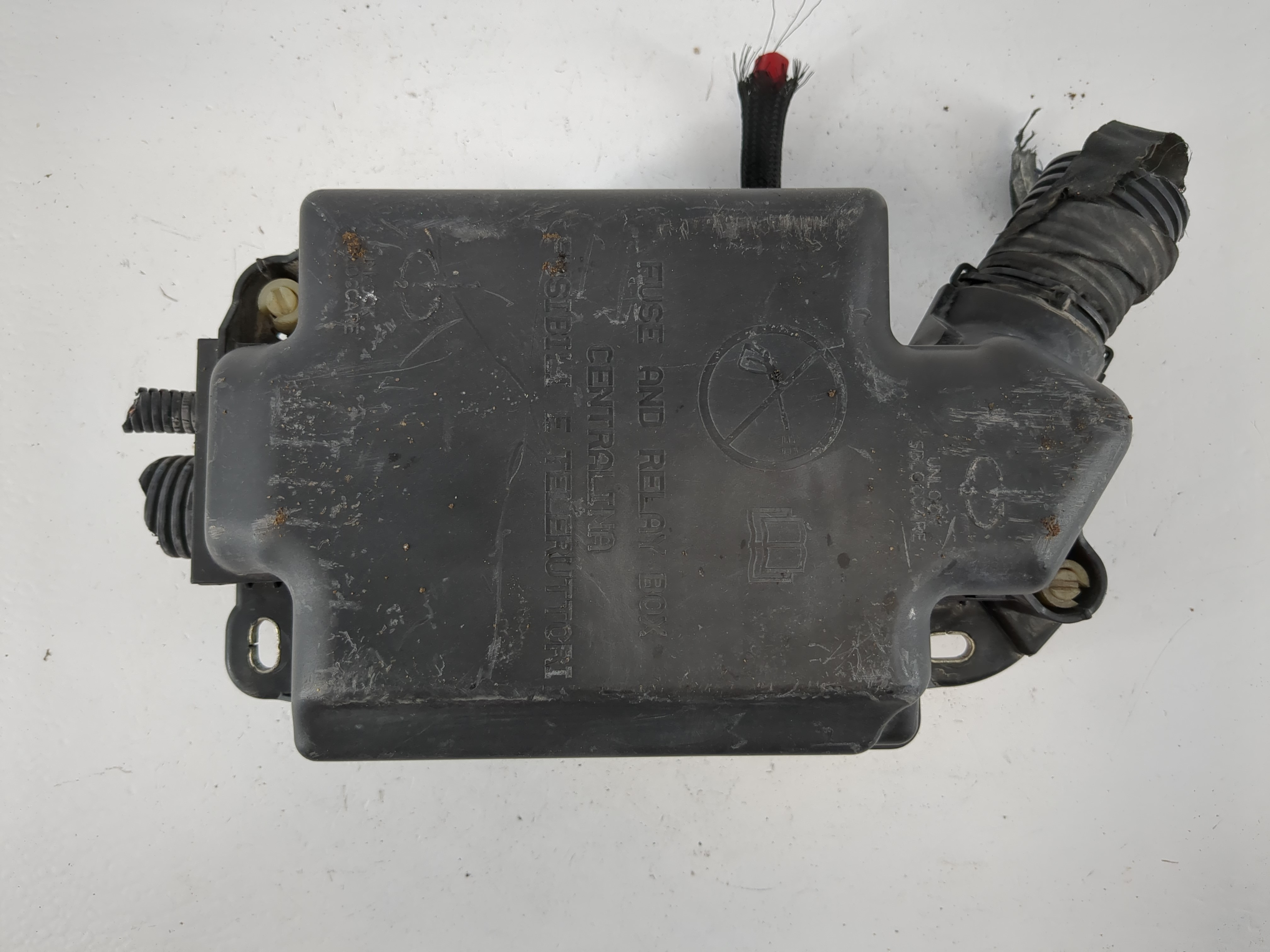 Picture of Fiat 500L Fusebox Fuse Box Relay Module 51890355 1112078