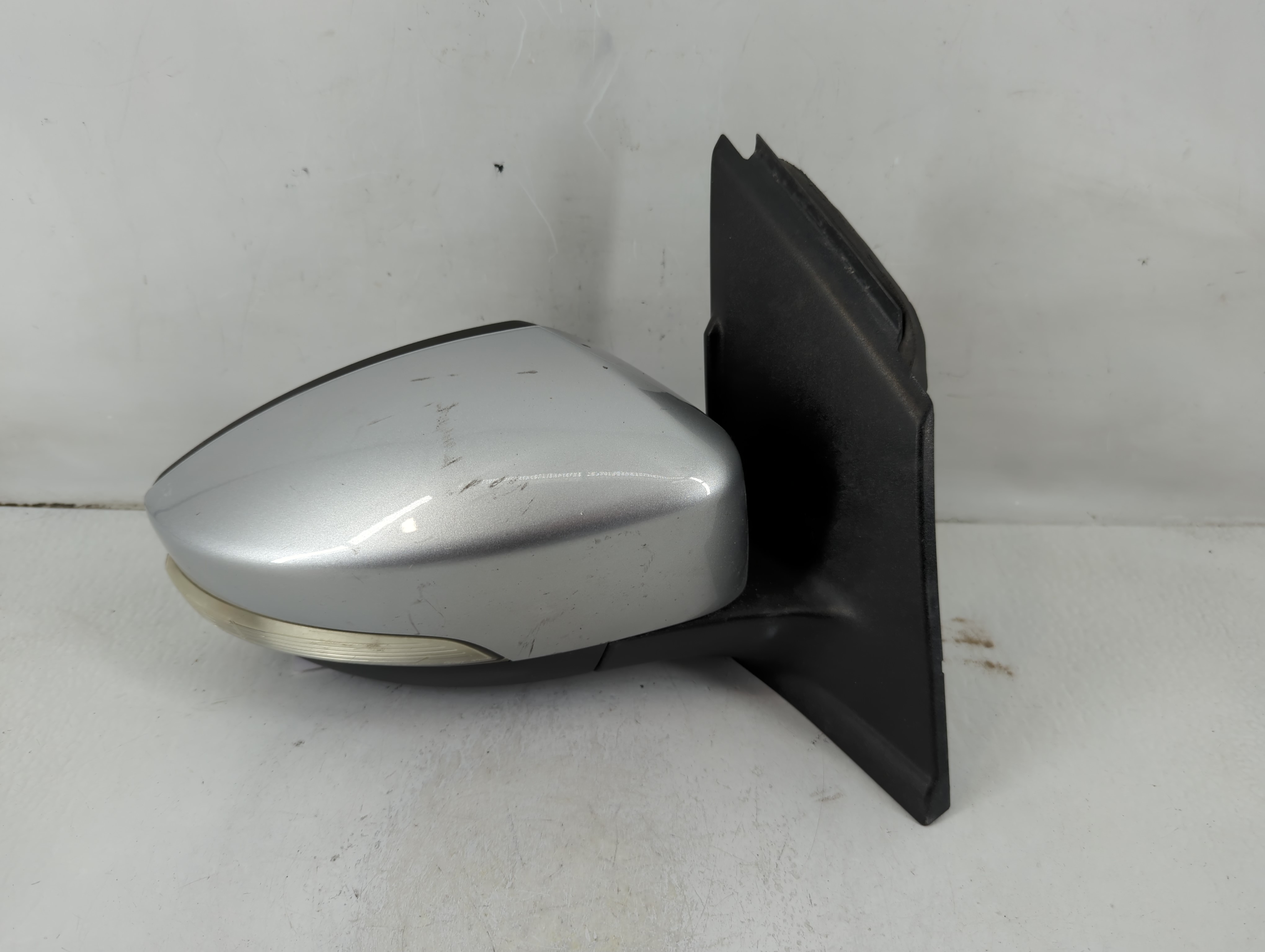 2017-2019 Ford Escape Passenger Right Side View Power Door Mirror Silver 1112089 - Oemusedautoparts1.com