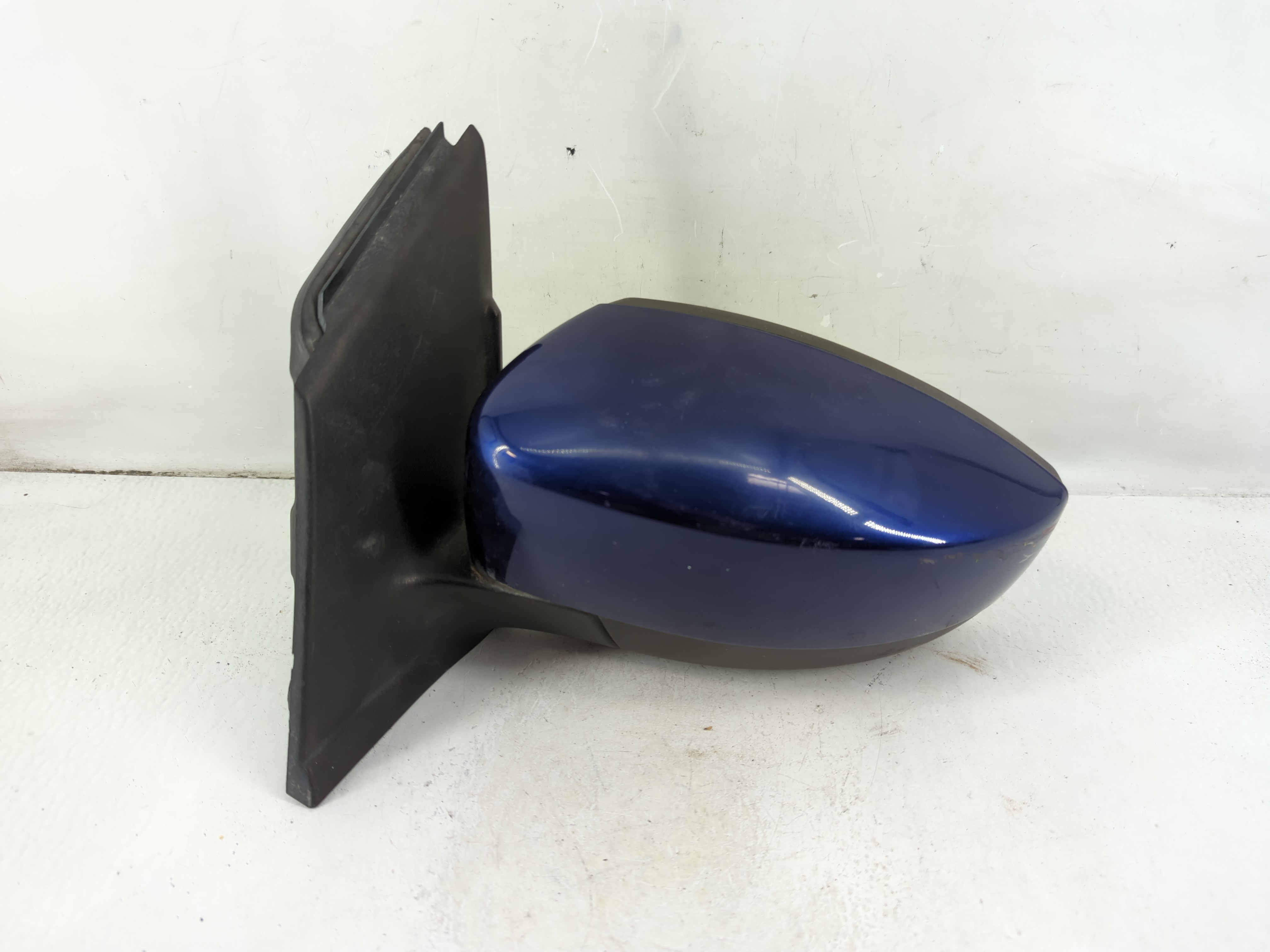 2013-2016 Ford Escape Driver Left Side View Power Door Mirror Blue 1112094 - Oemusedautoparts1.com